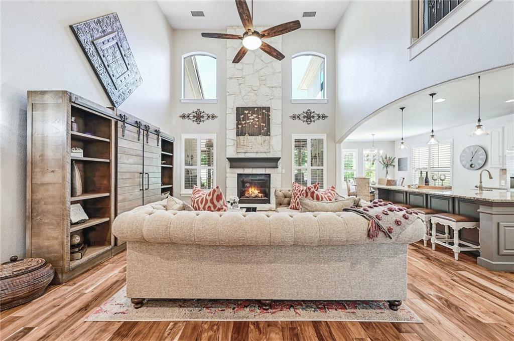 105 WHITLEY DR