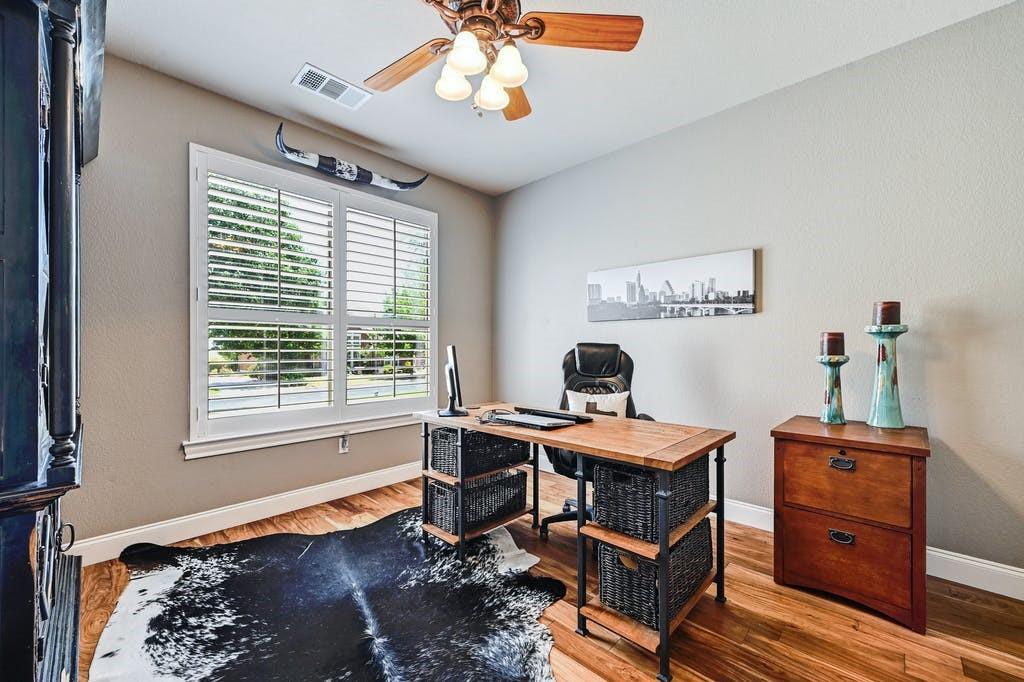 105 WHITLEY DR