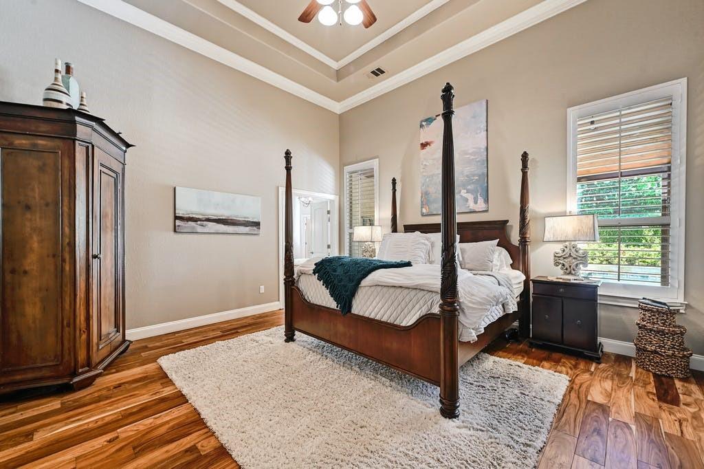 105 WHITLEY DR