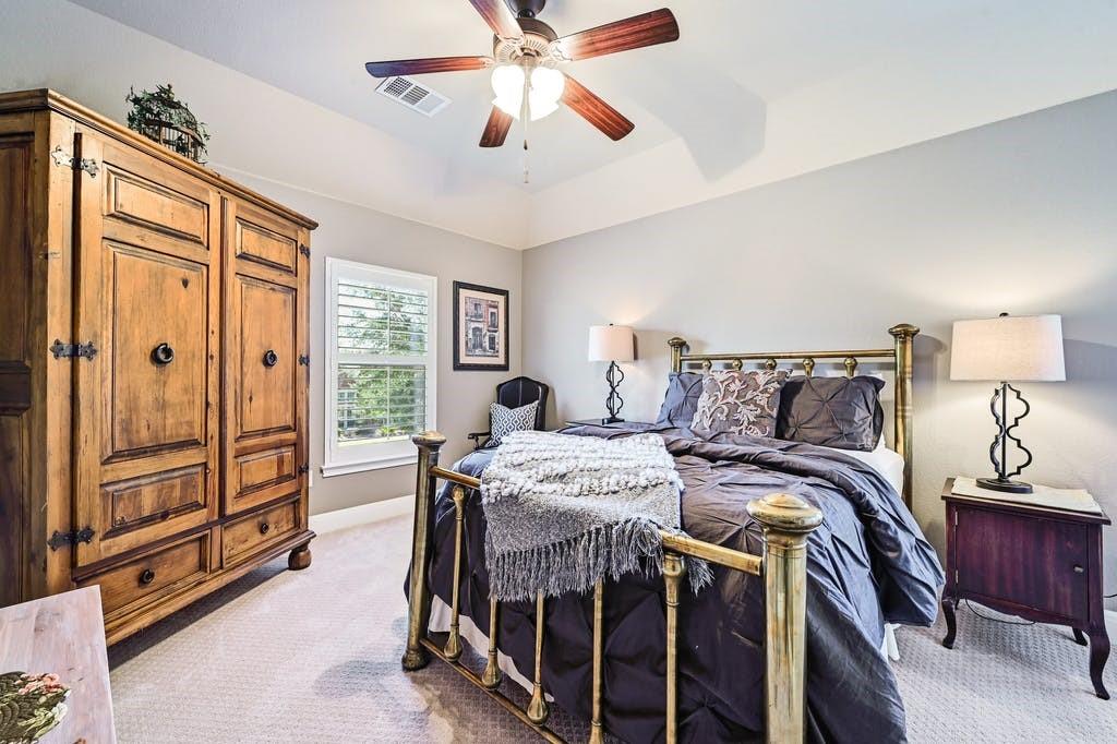 105 WHITLEY DR