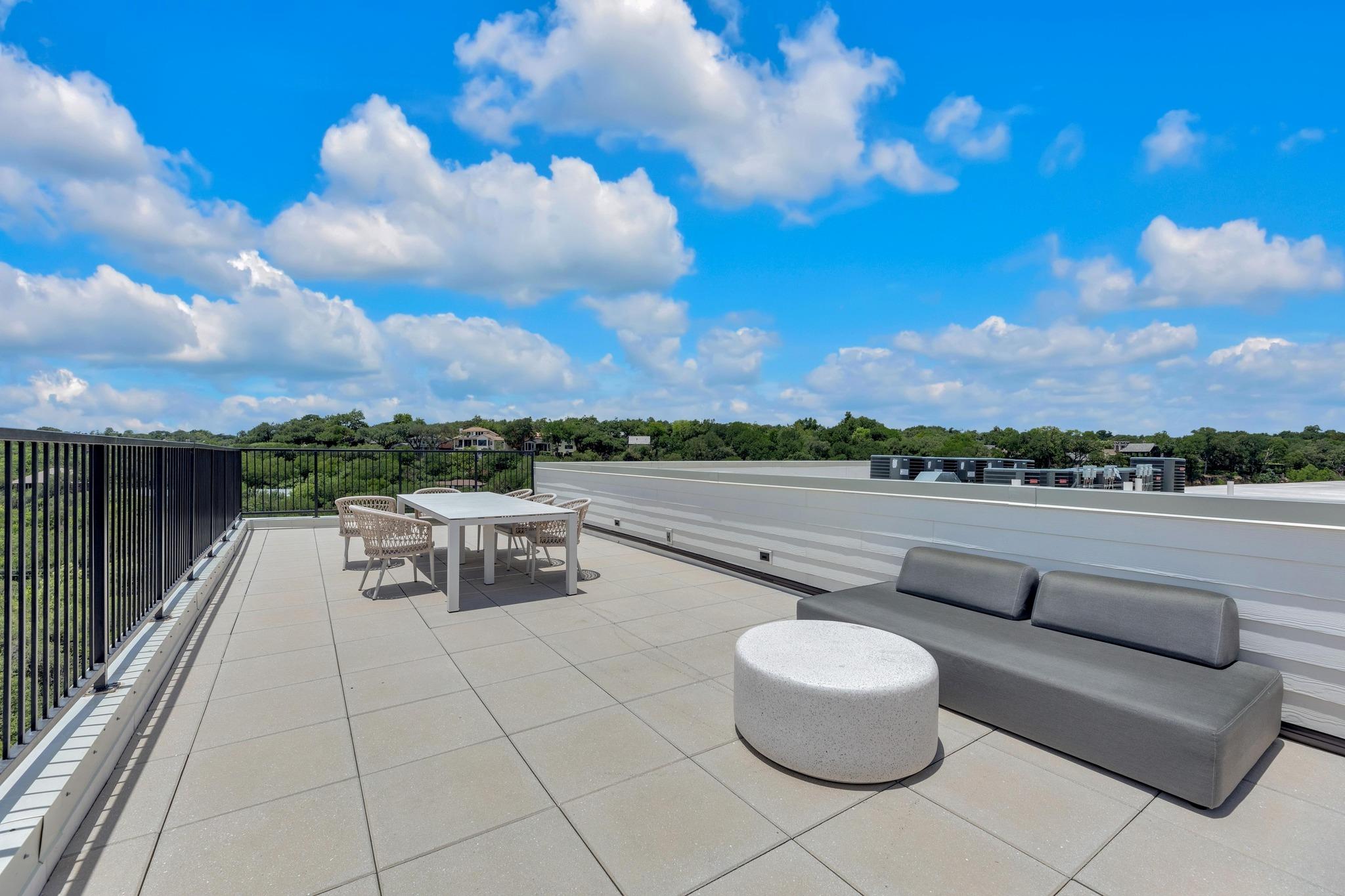 2500 Longview ST # 323