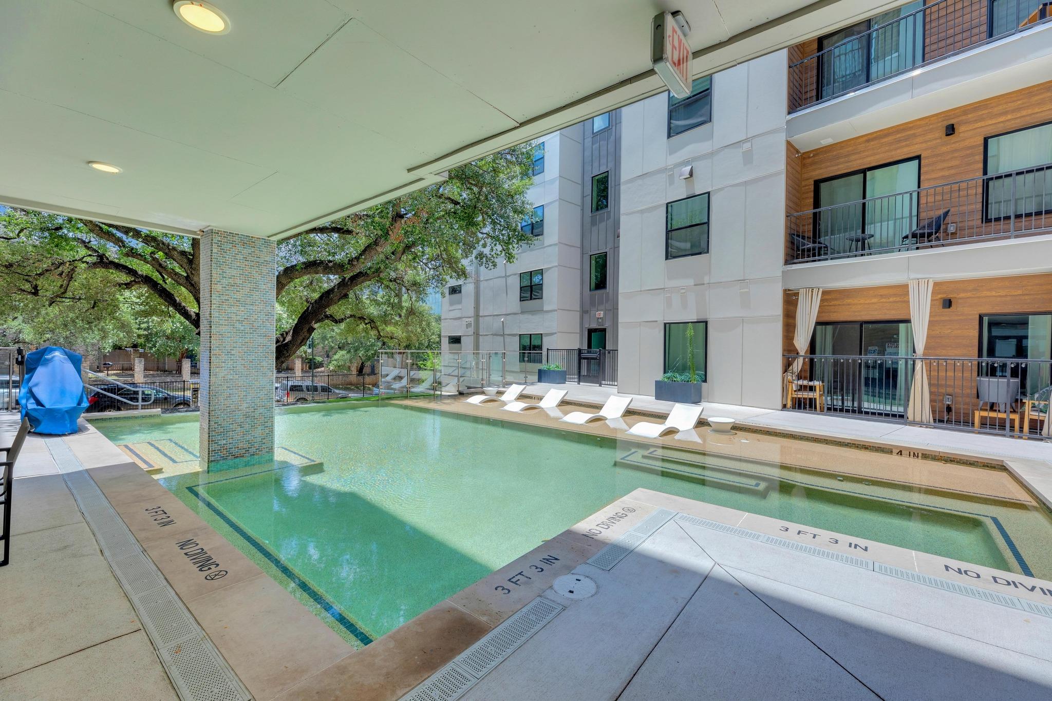 2500 Longview ST # 323
