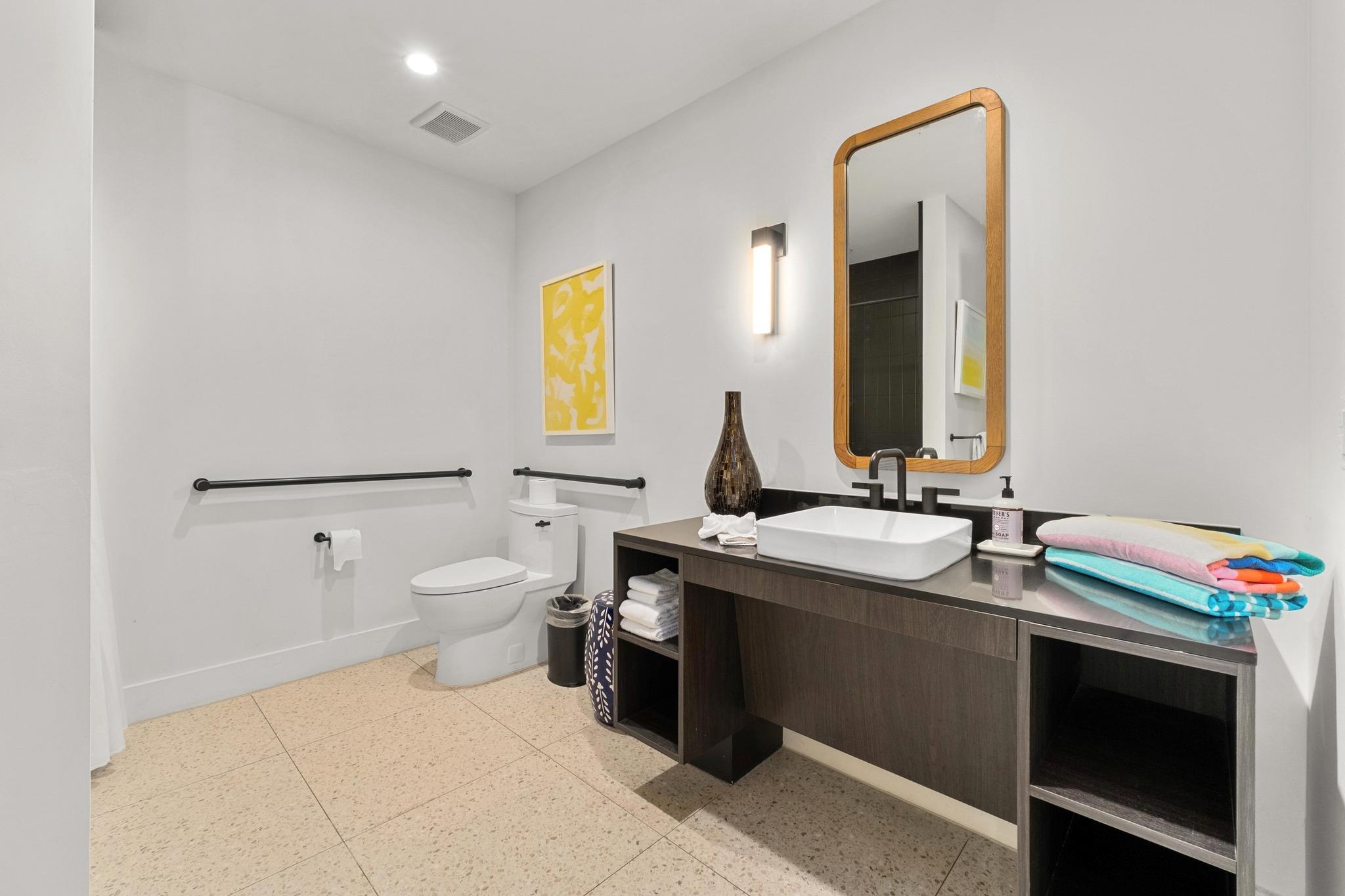48 East Ave # 1310