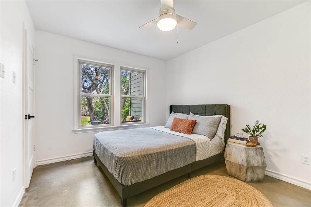 603 N Cuernavaca DR # 2004