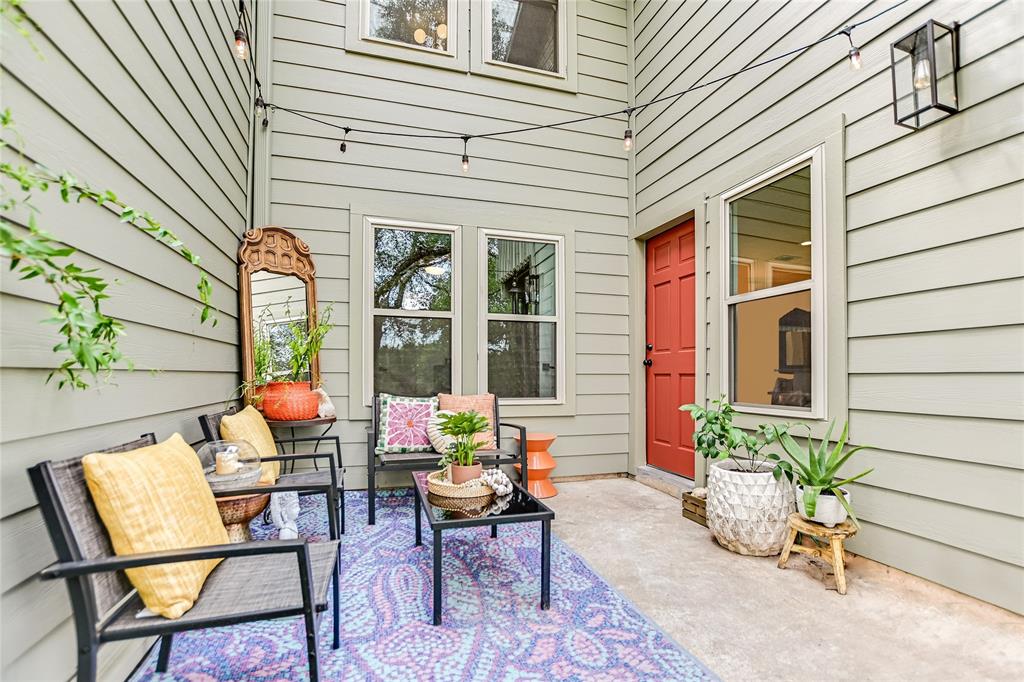 603 N Cuernavaca DR # 2004