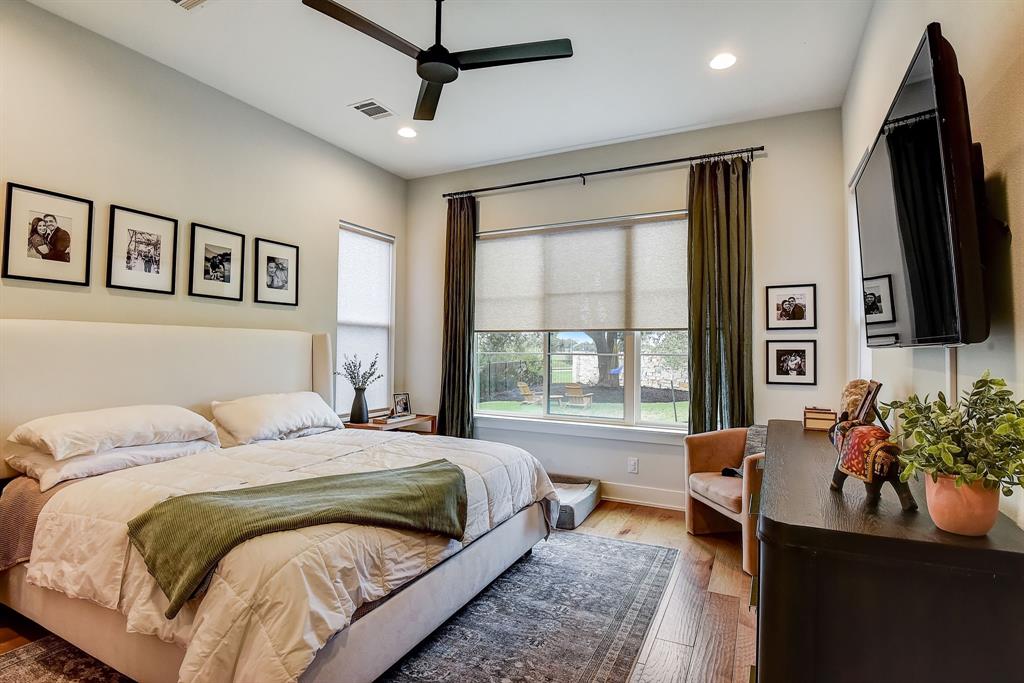 4208 Isadora DR
