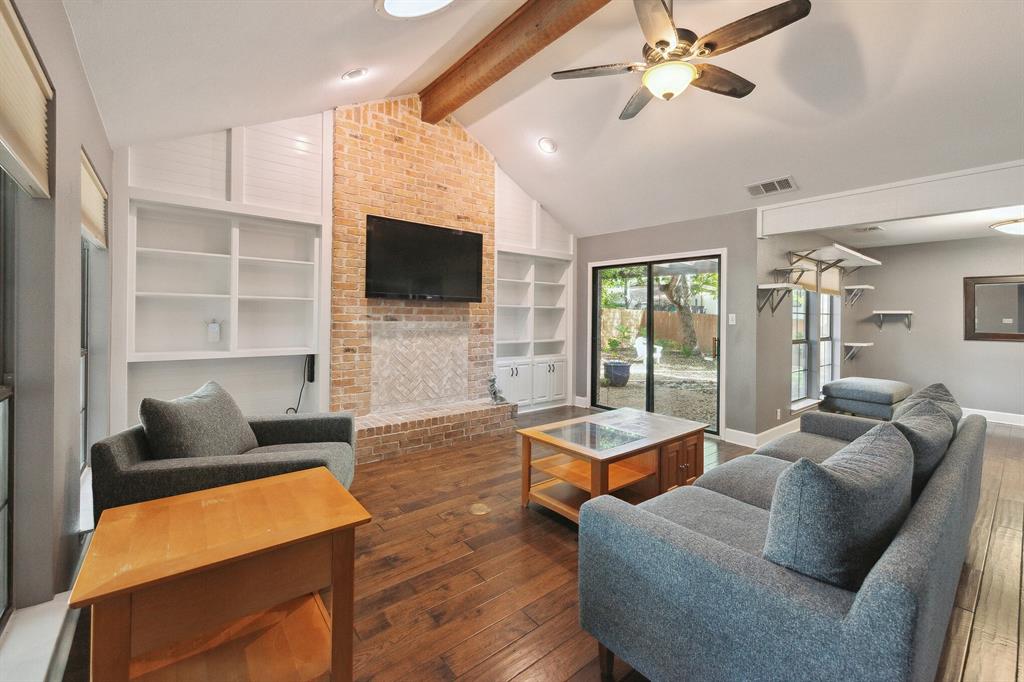 5704 Sam Houston CIR