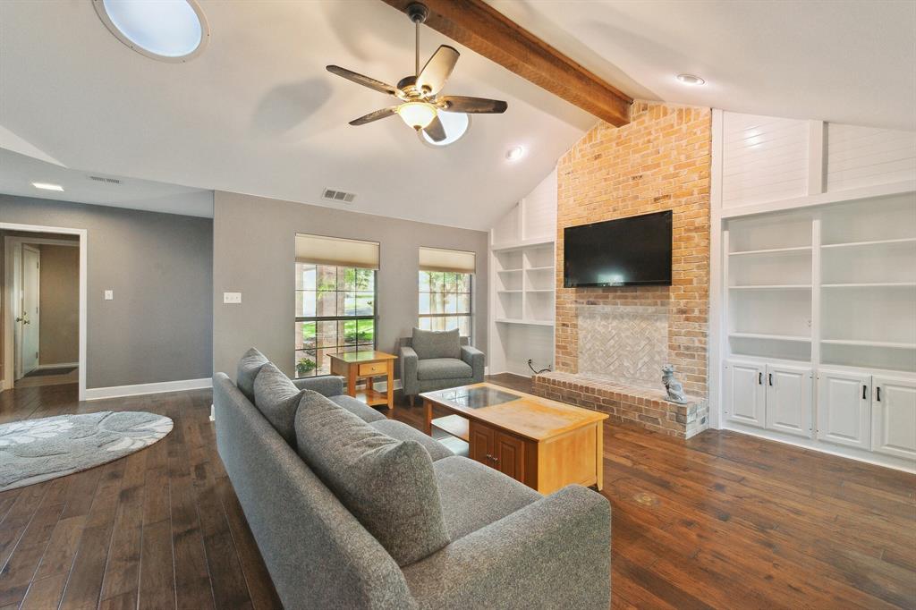5704 Sam Houston CIR