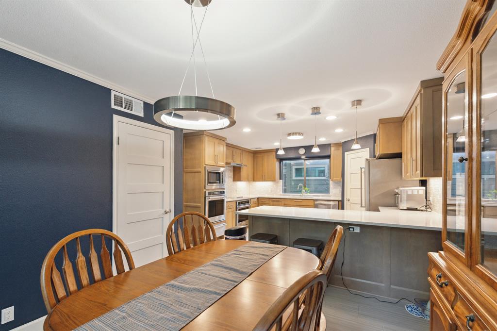 5704 Sam Houston CIR