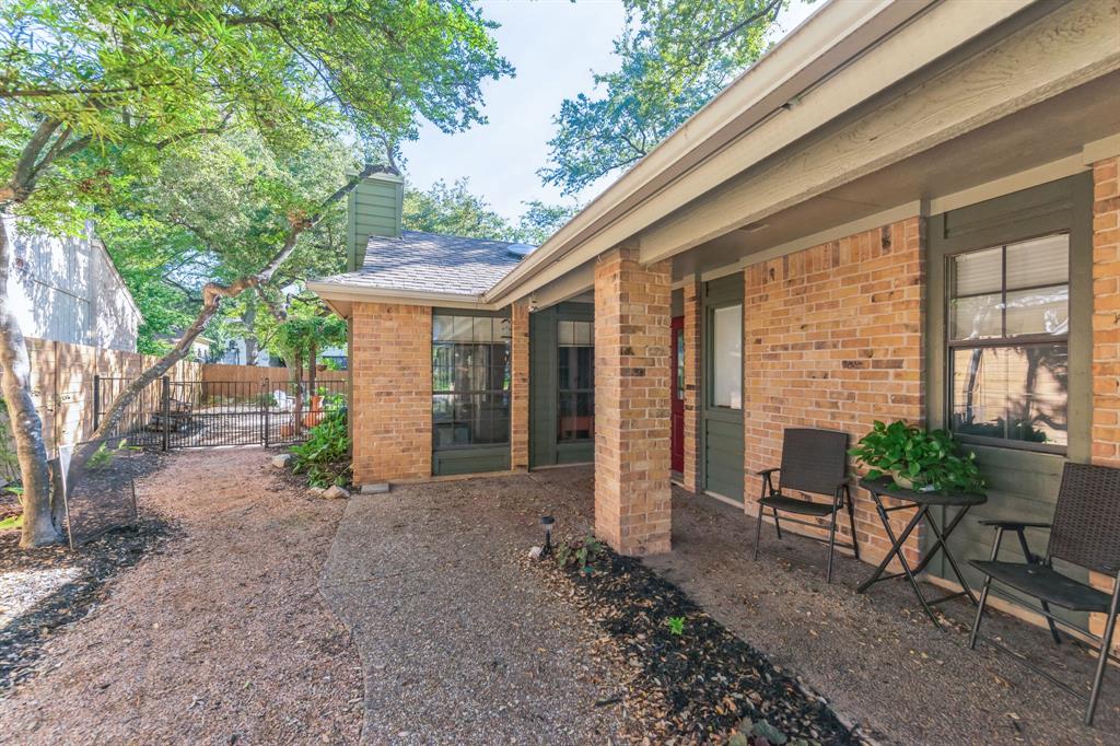 5704 Sam Houston CIR
