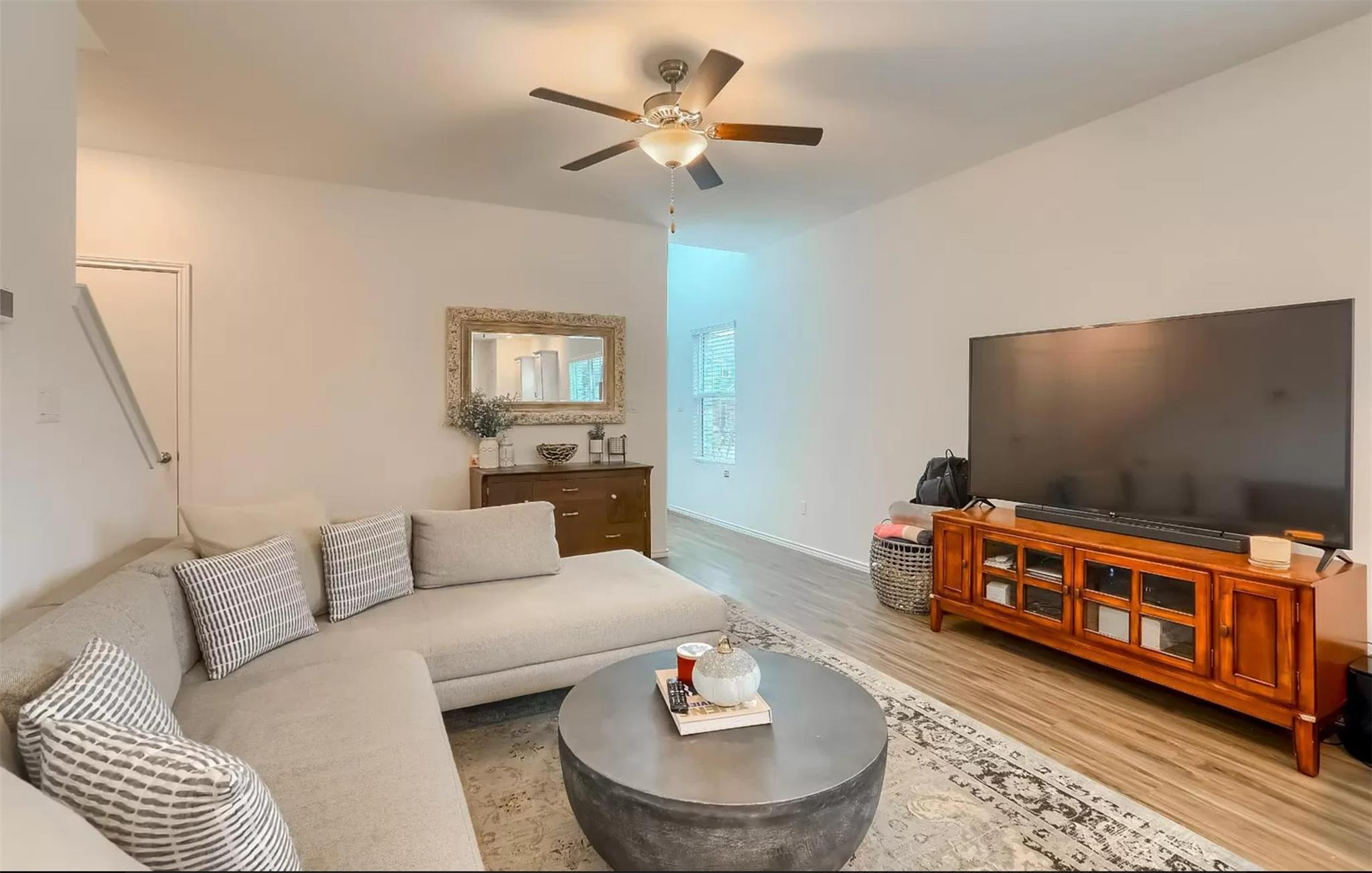 198 George Neggan LN