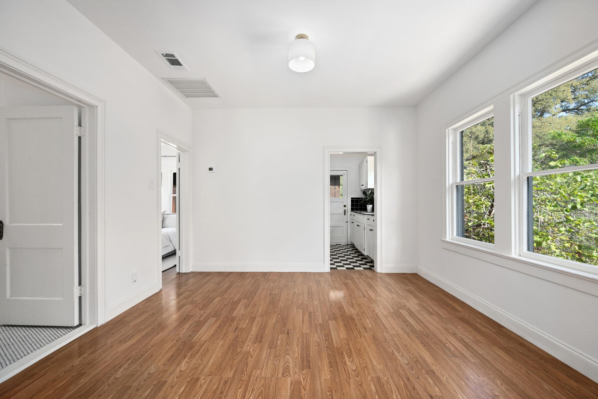 2300 Rae Dell Ave