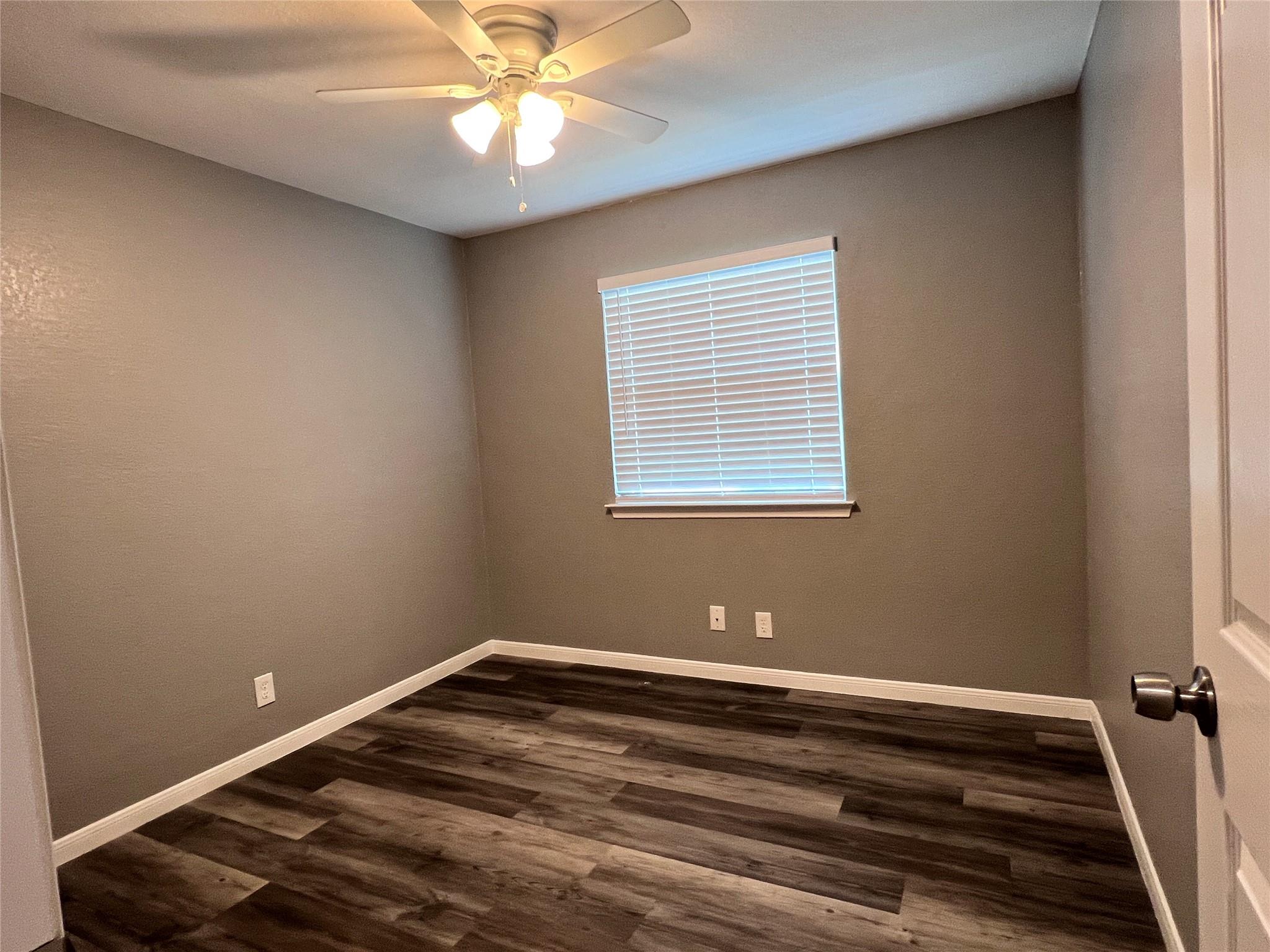 911 Greenbriar LOOP