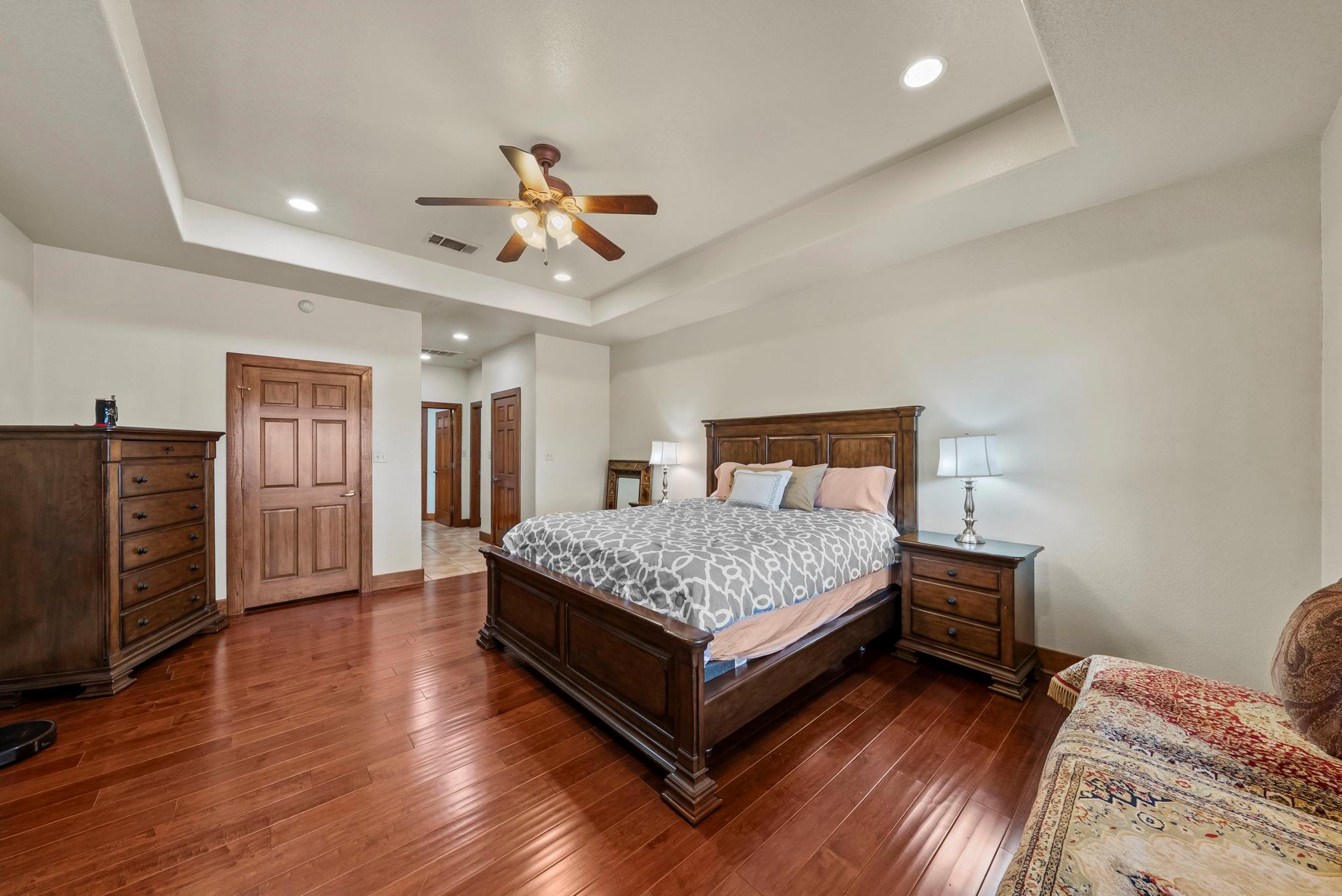 1300 Park Road 4 S