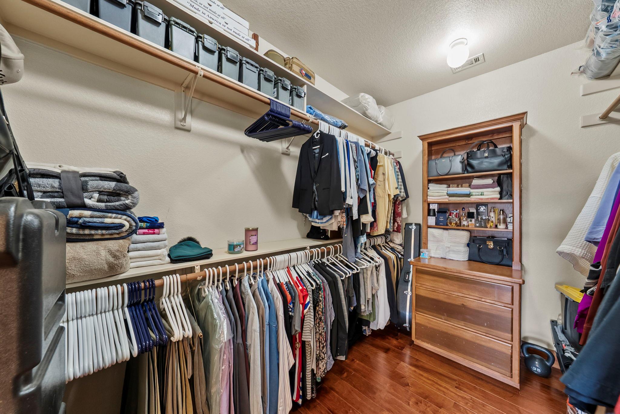 1300 Park Road 4 S