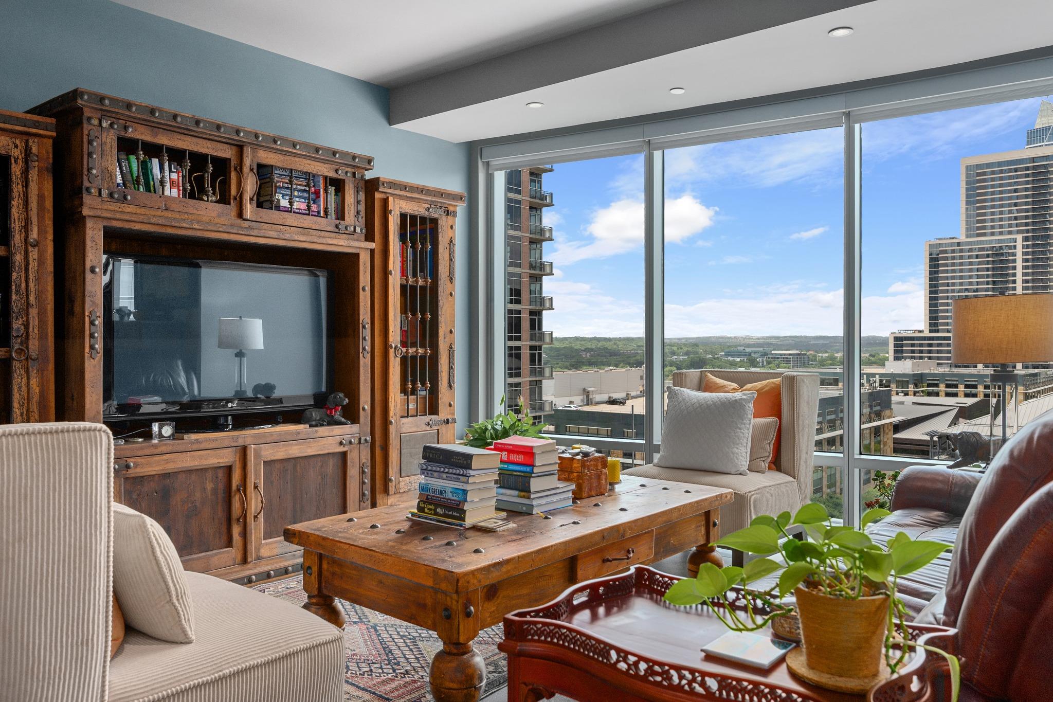 200 Congress Ave # 11A