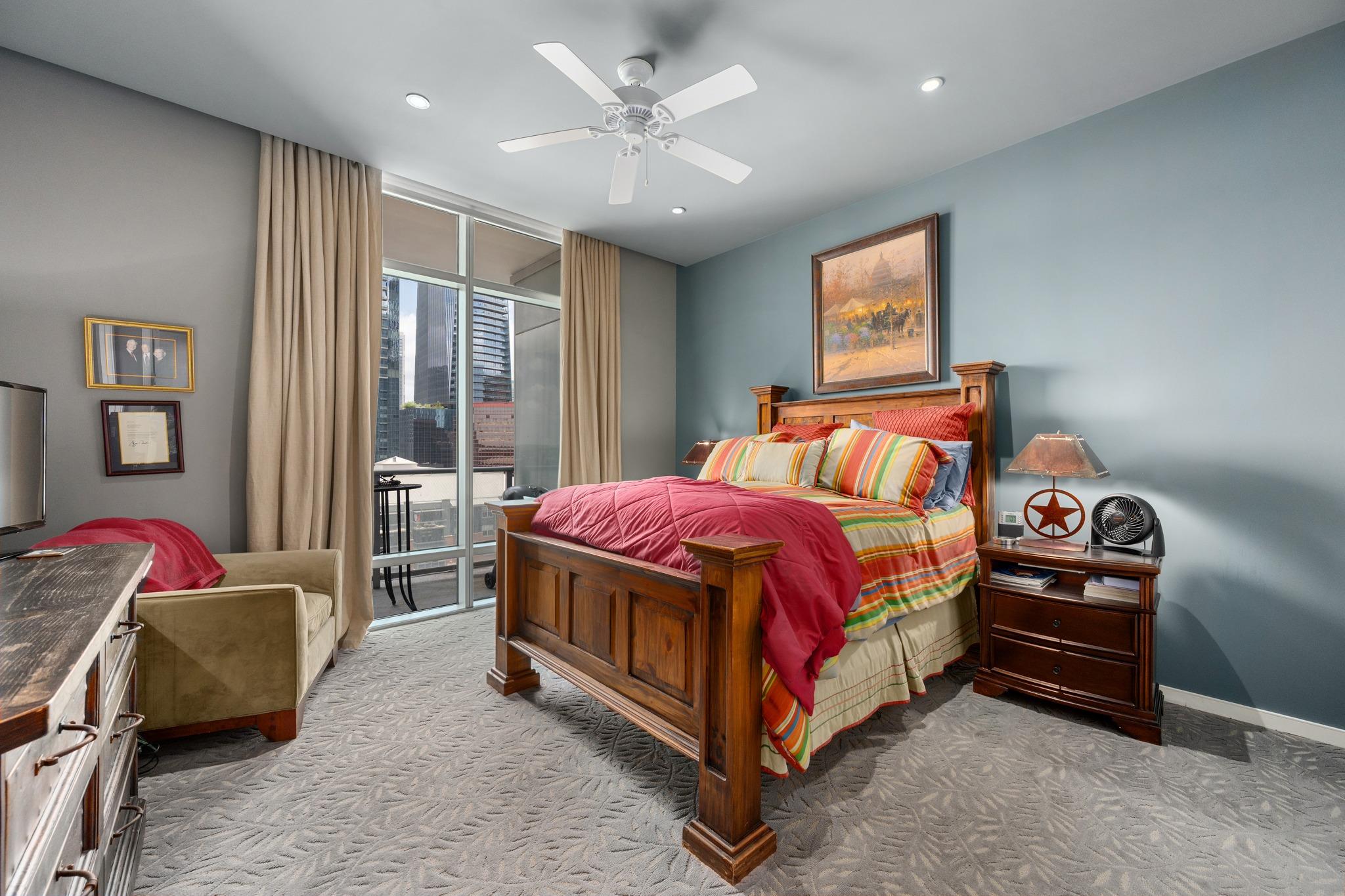 200 Congress Ave # 11A