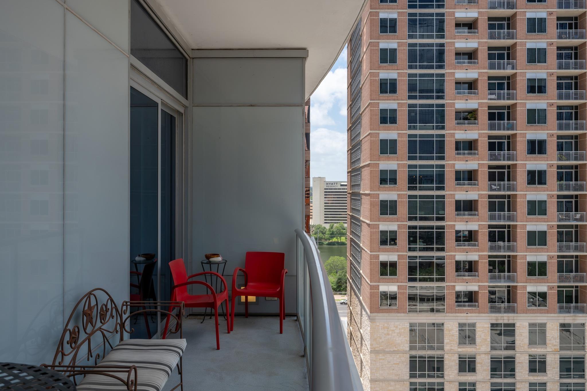 200 Congress Ave # 11A