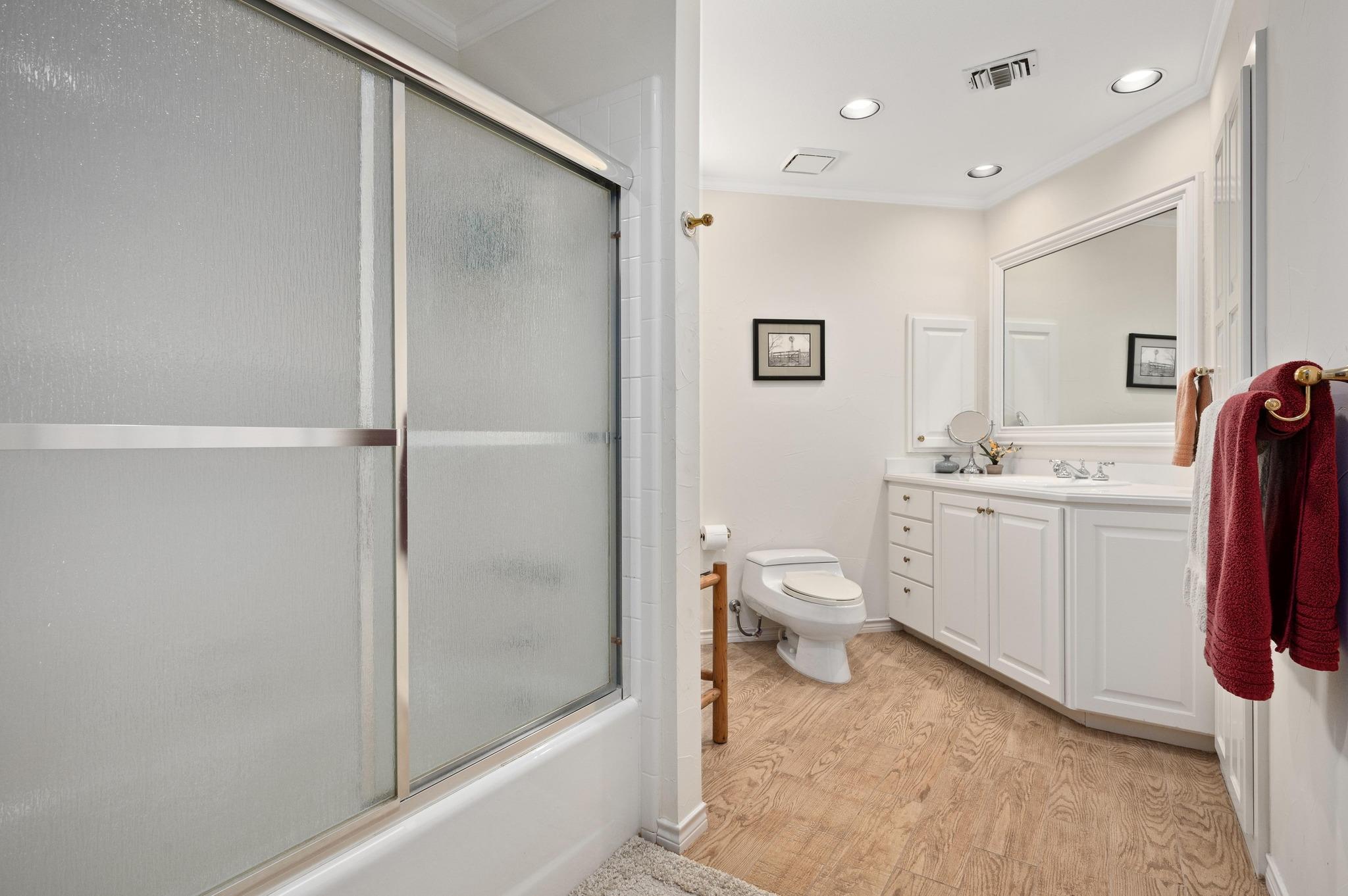 51 Tiburon DR