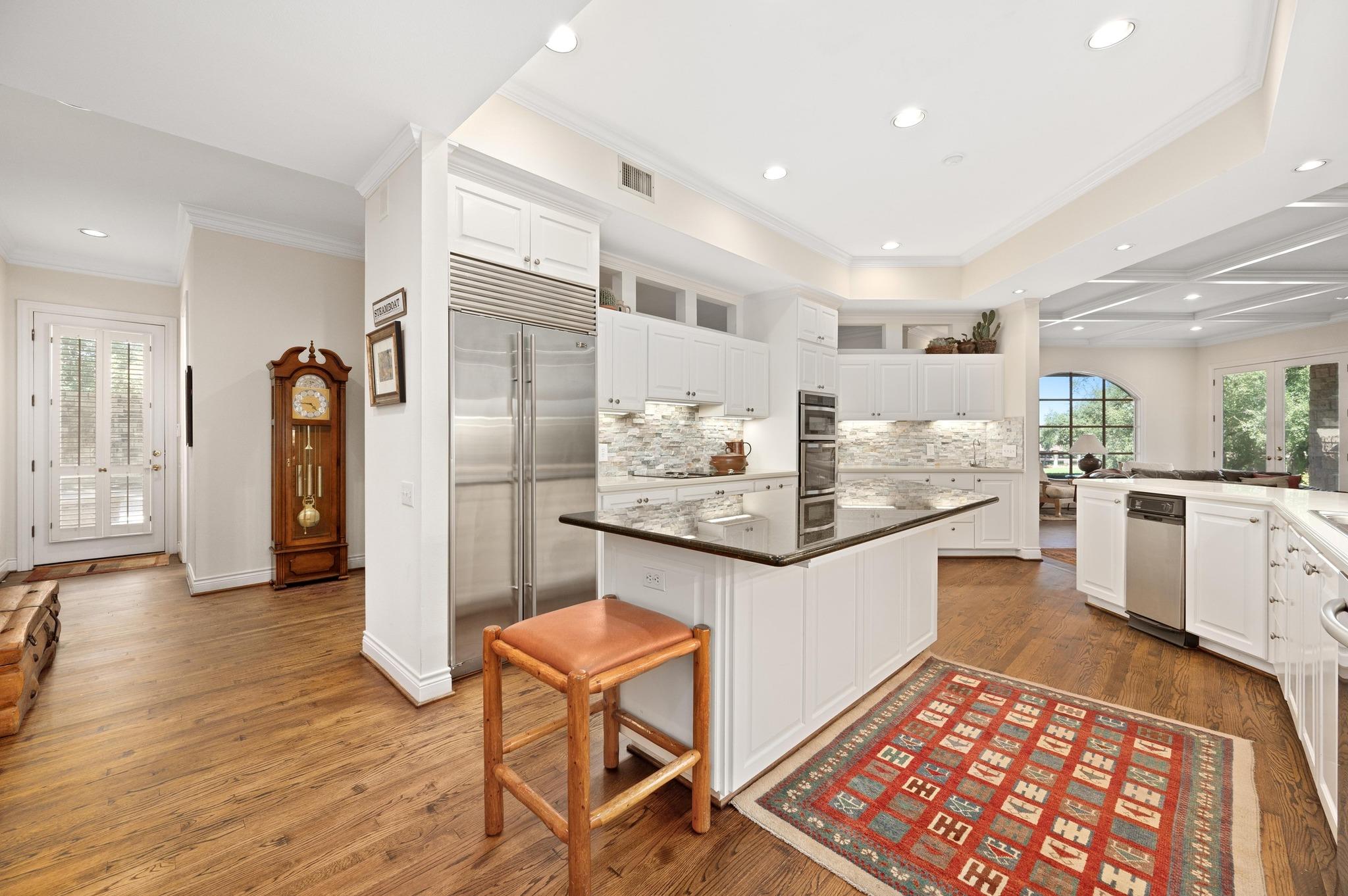 51 Tiburon DR