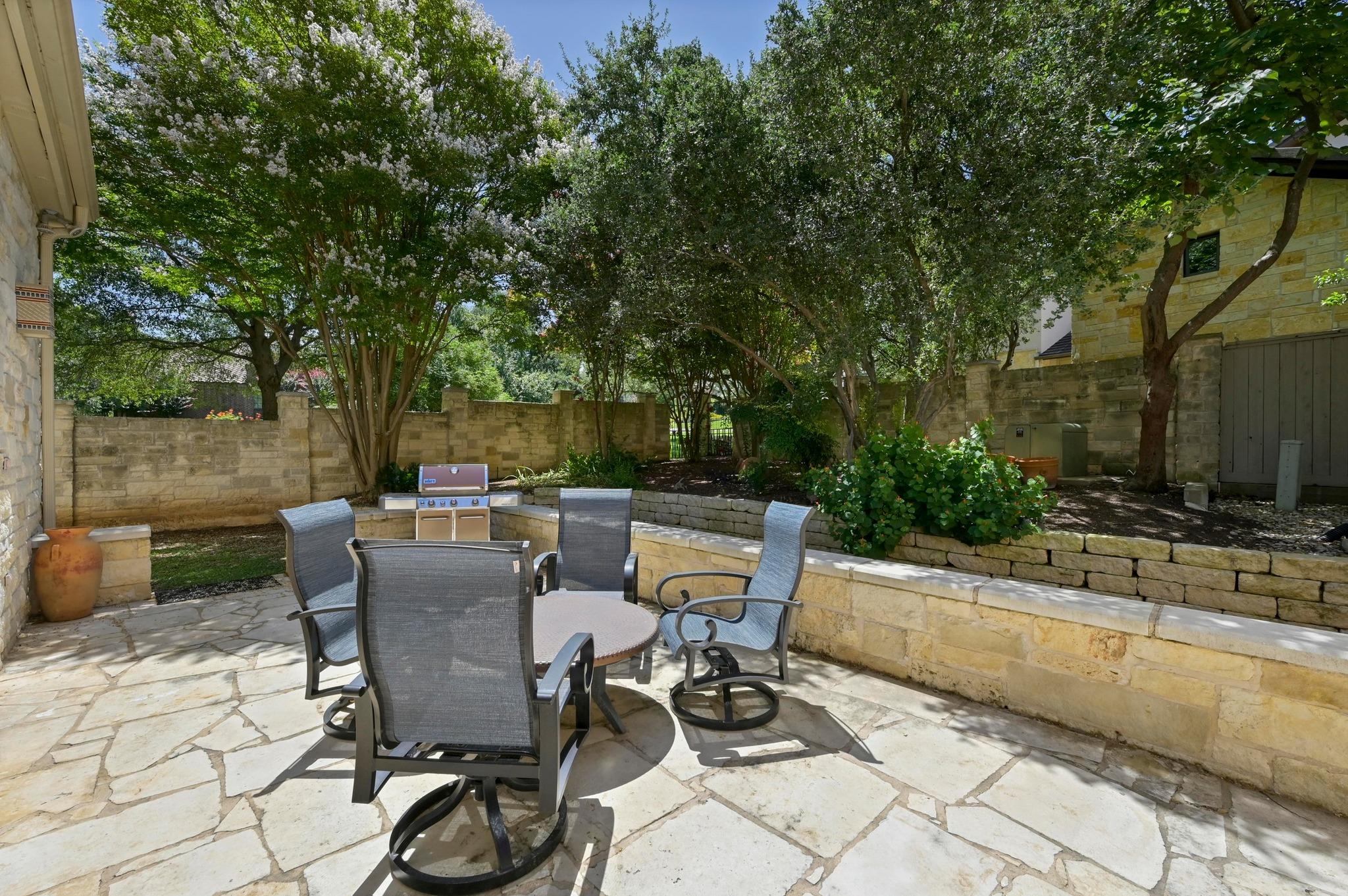 51 Tiburon DR