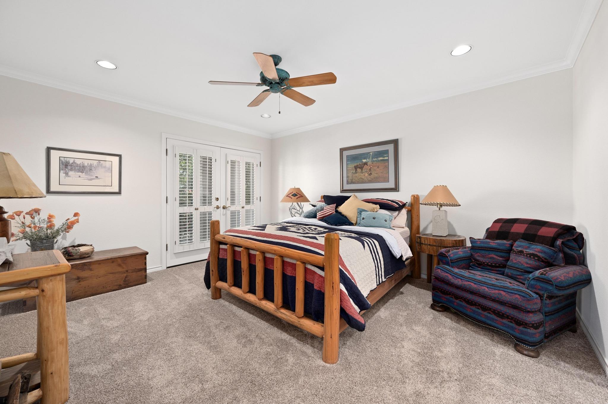 51 Tiburon DR