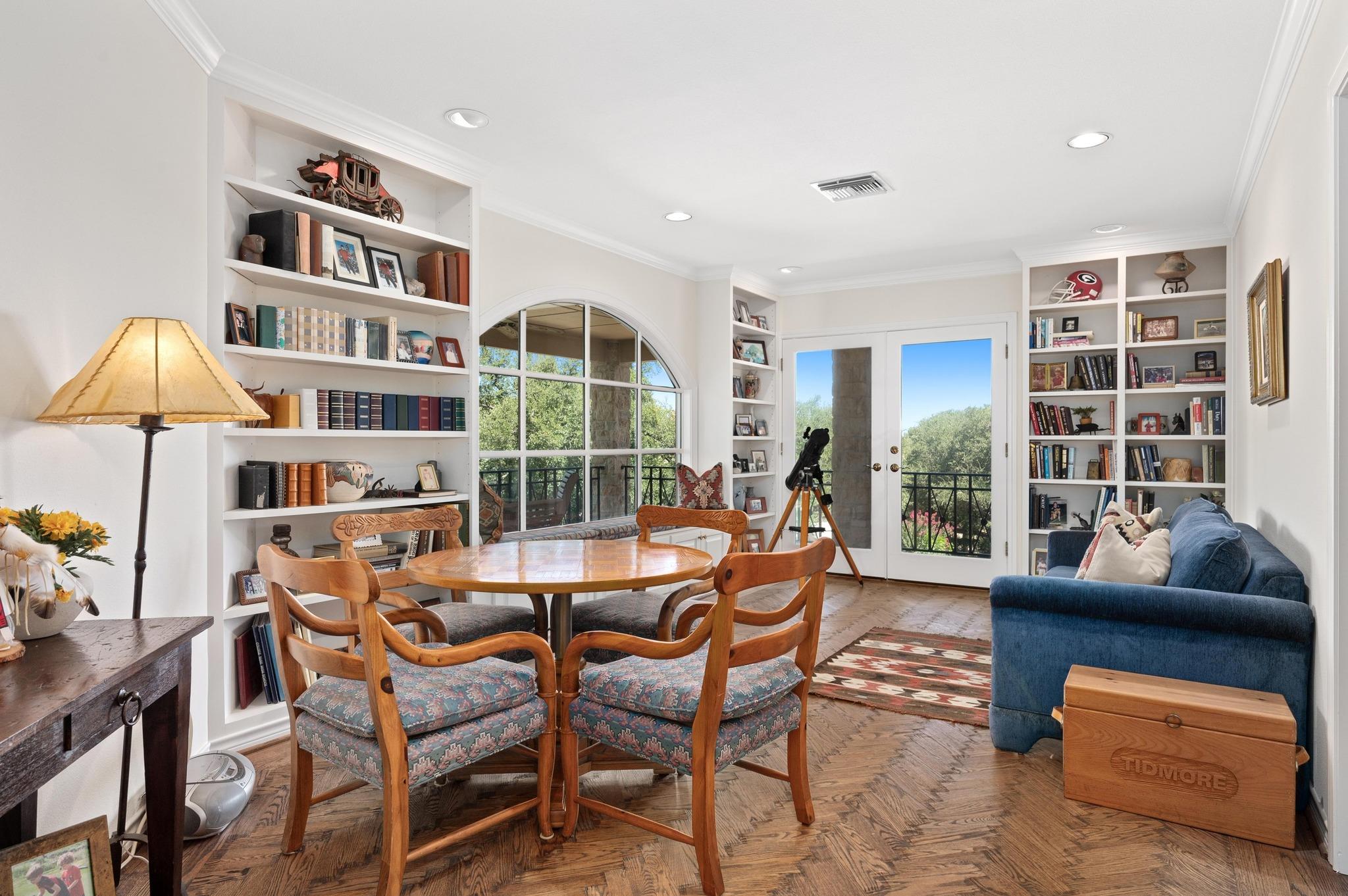 51 Tiburon DR