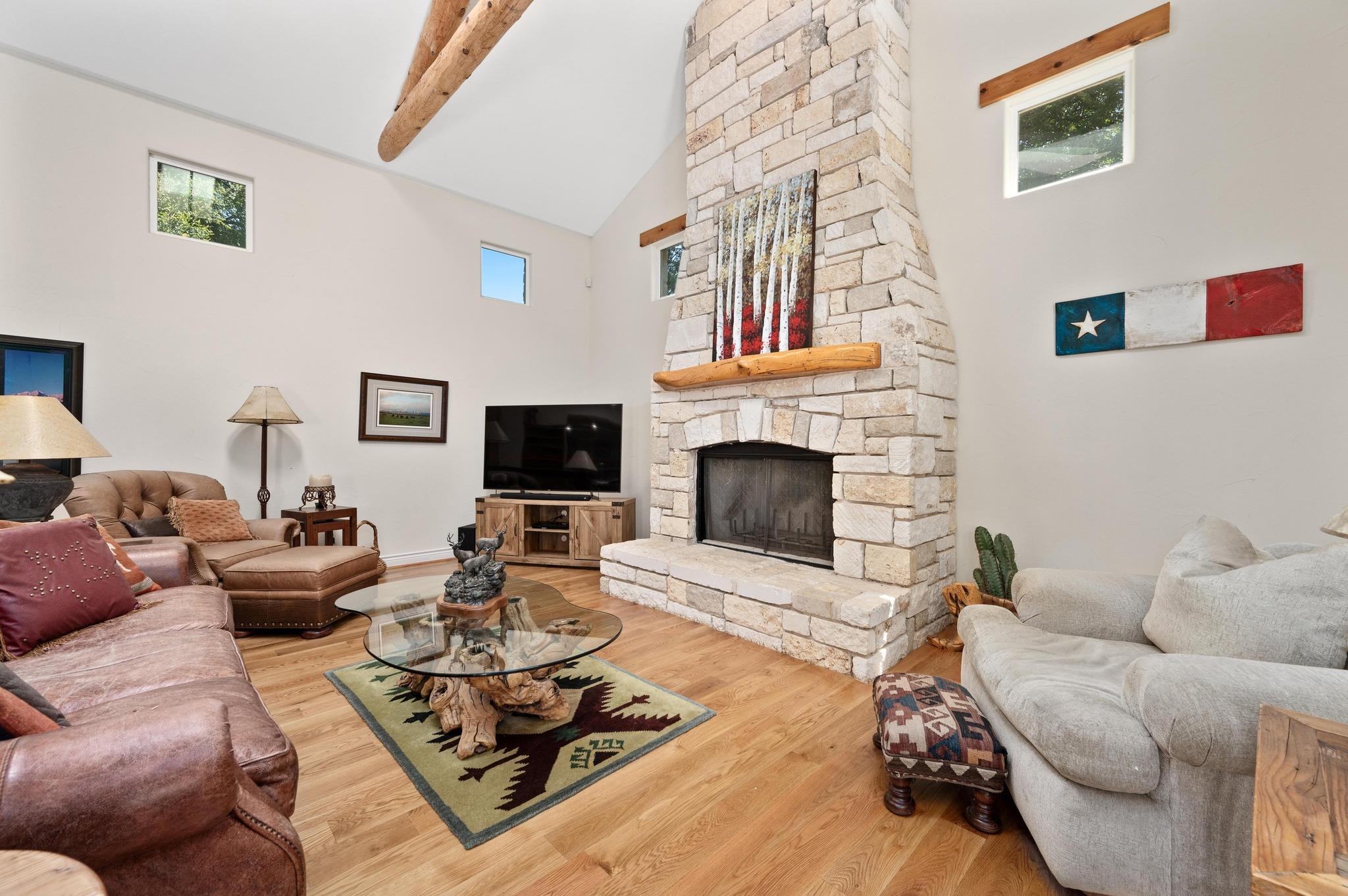 51 Tiburon DR