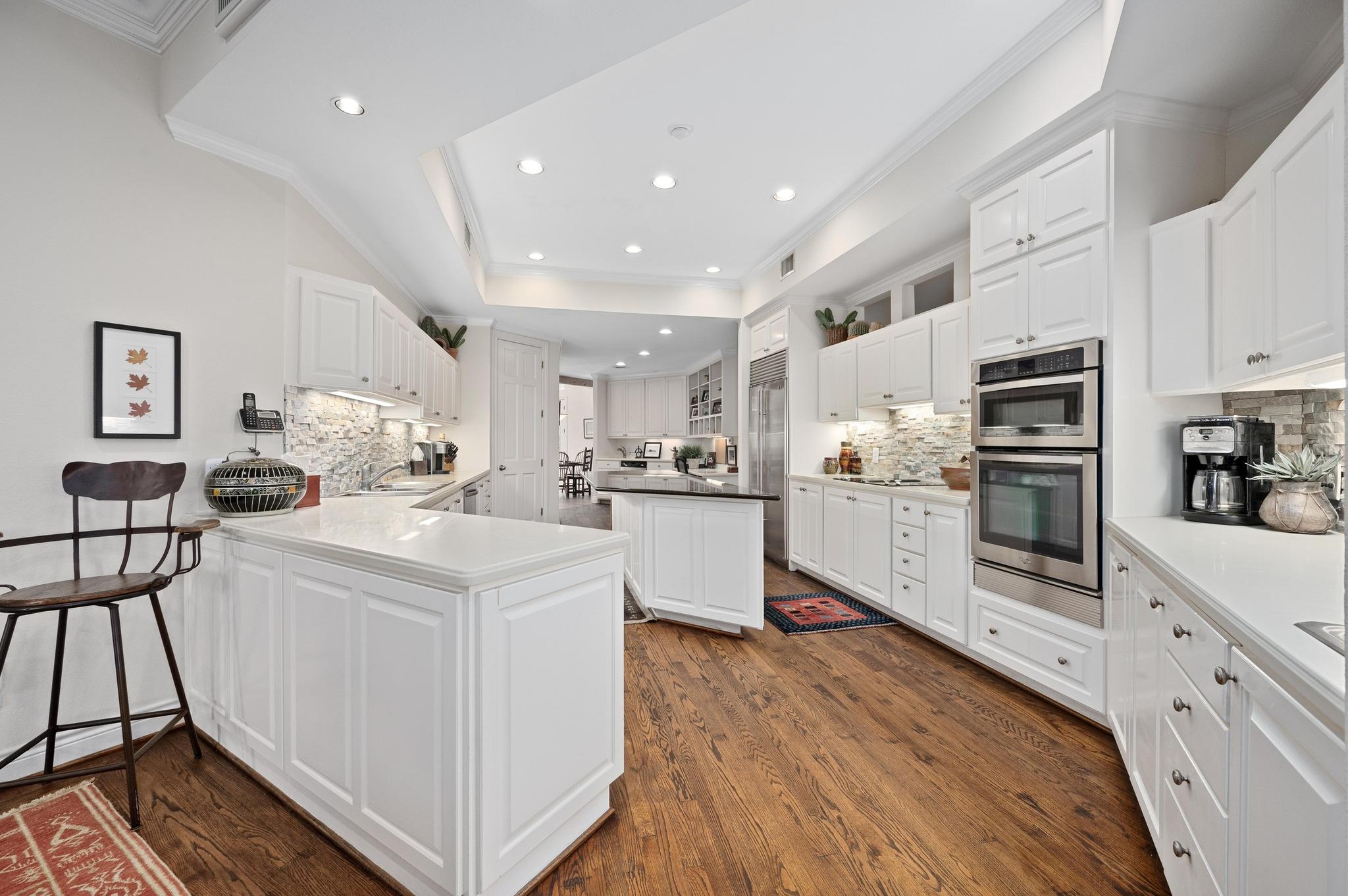 51 Tiburon DR