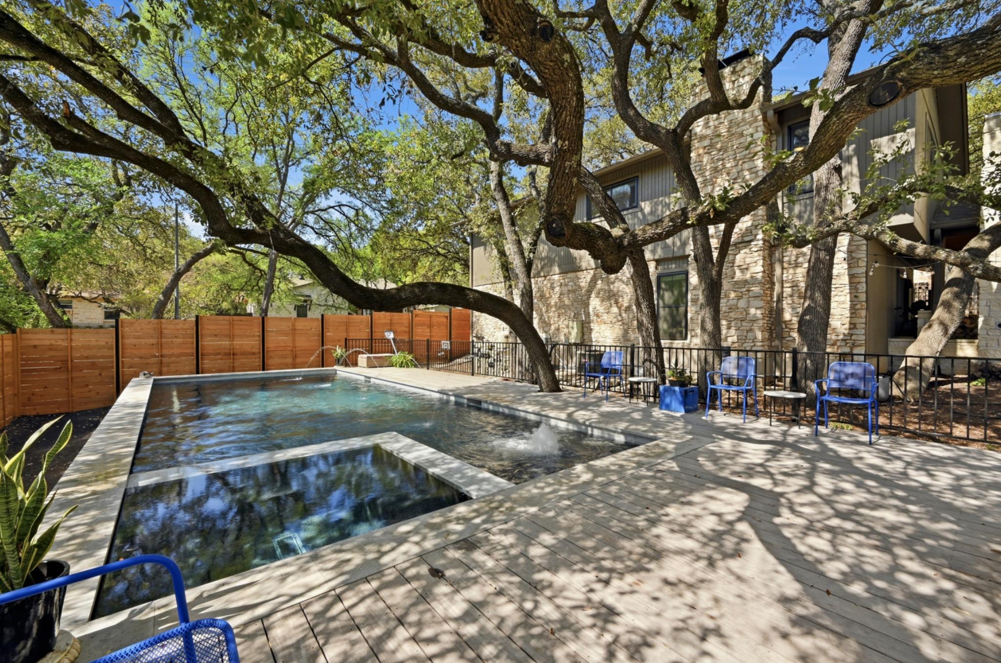 3100 Honey Tree LN