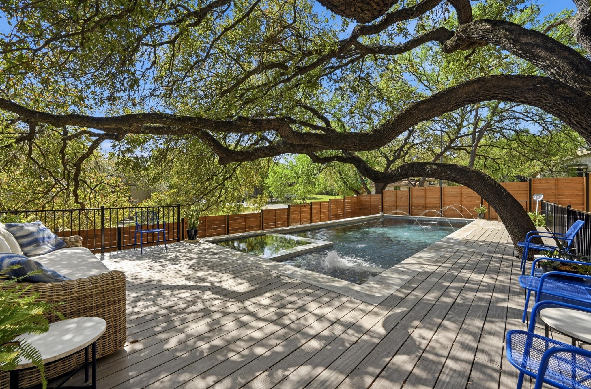 3100 Honey Tree LN