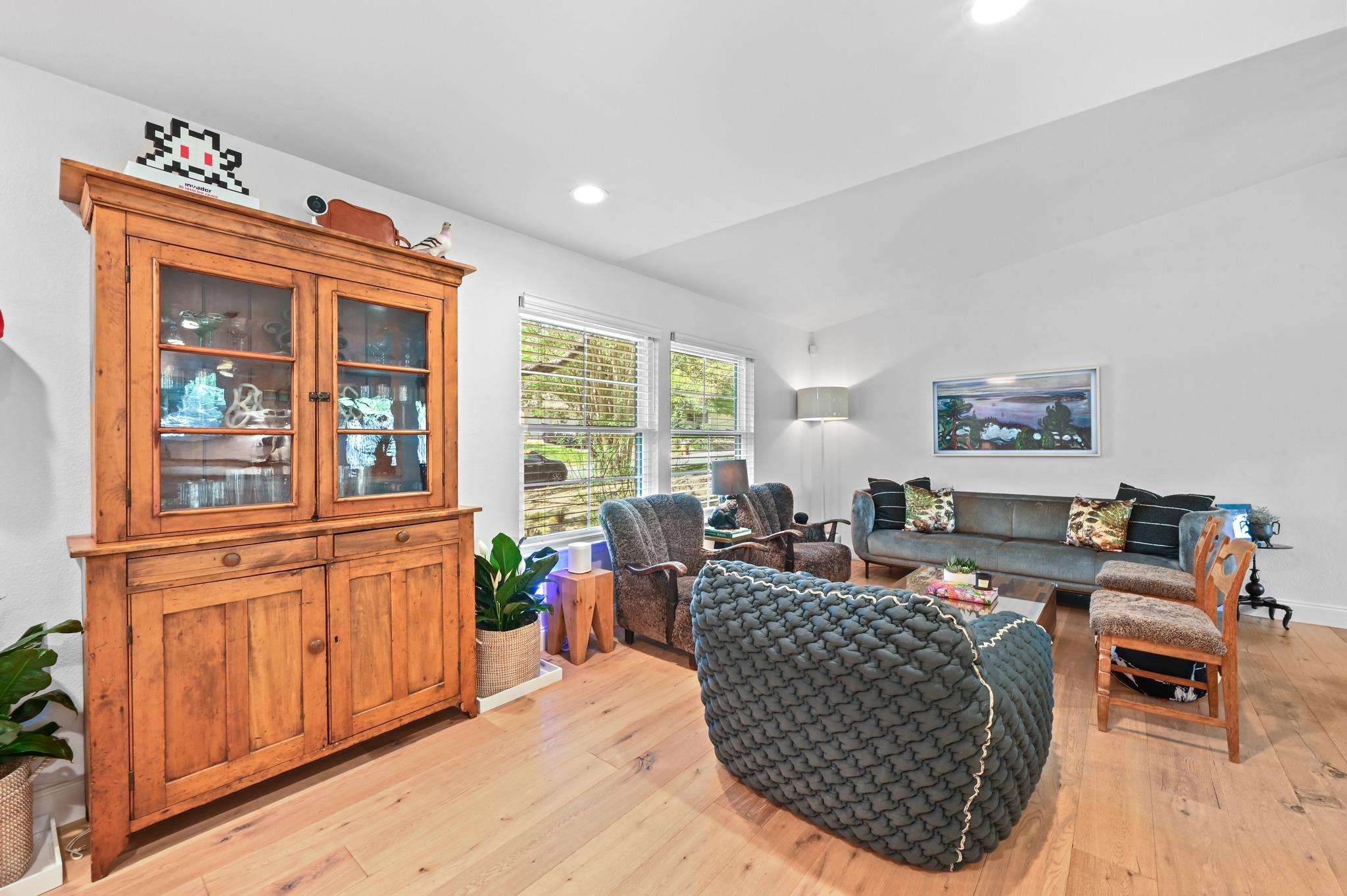 3100 Honey Tree LN