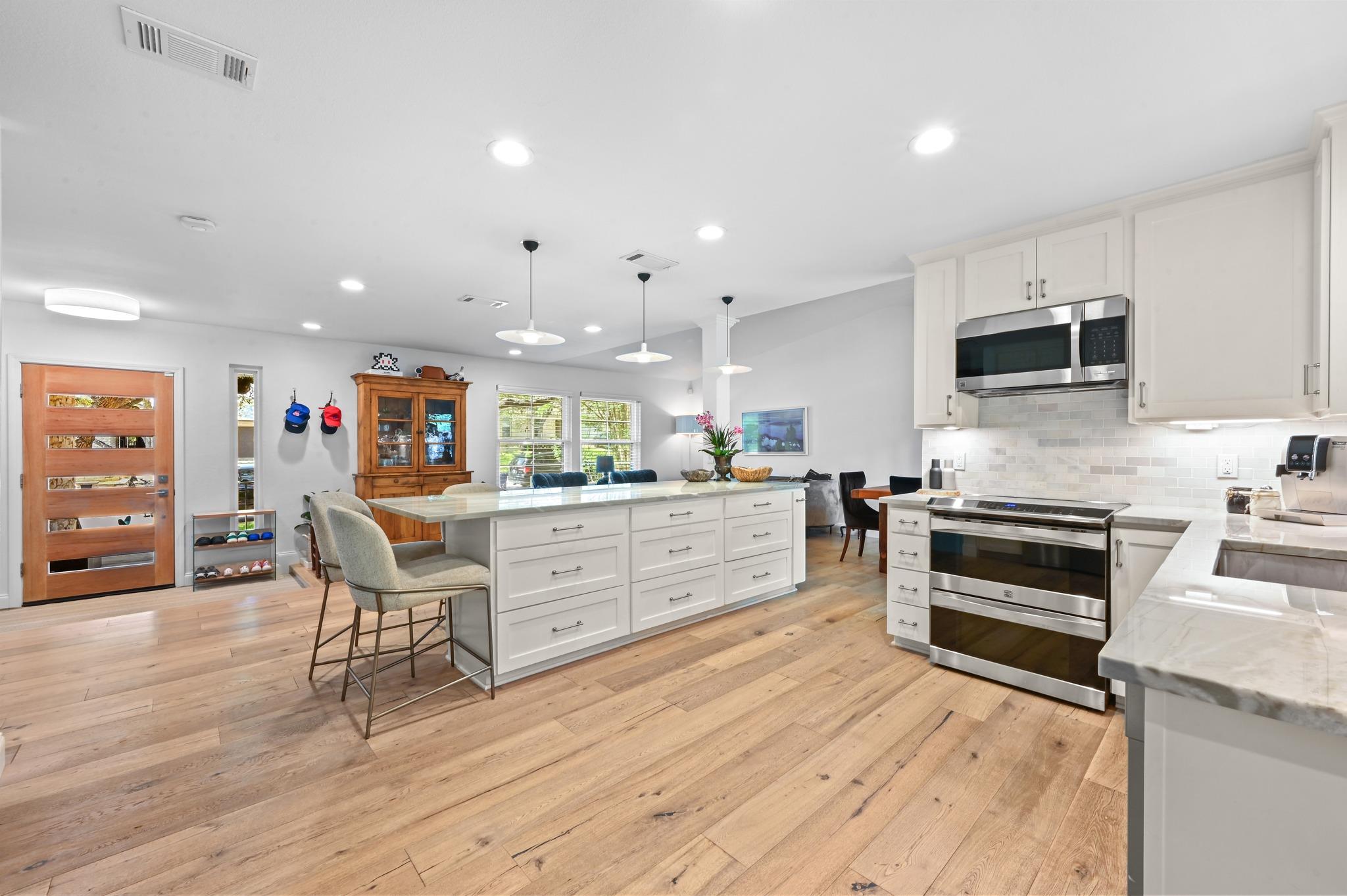 3100 Honey Tree LN