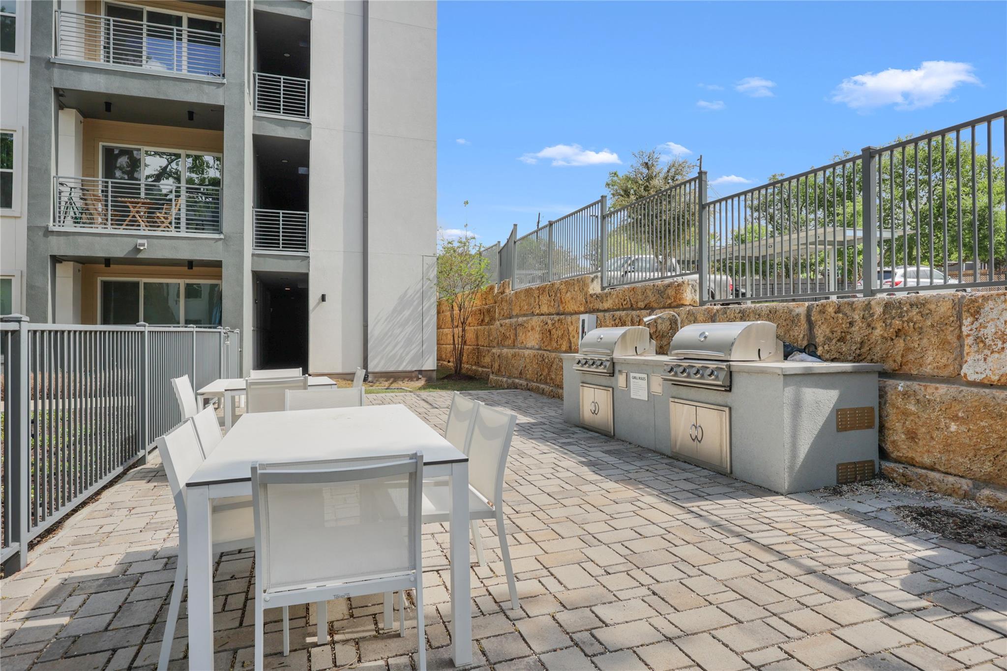 4801 Springdale RD # 1005