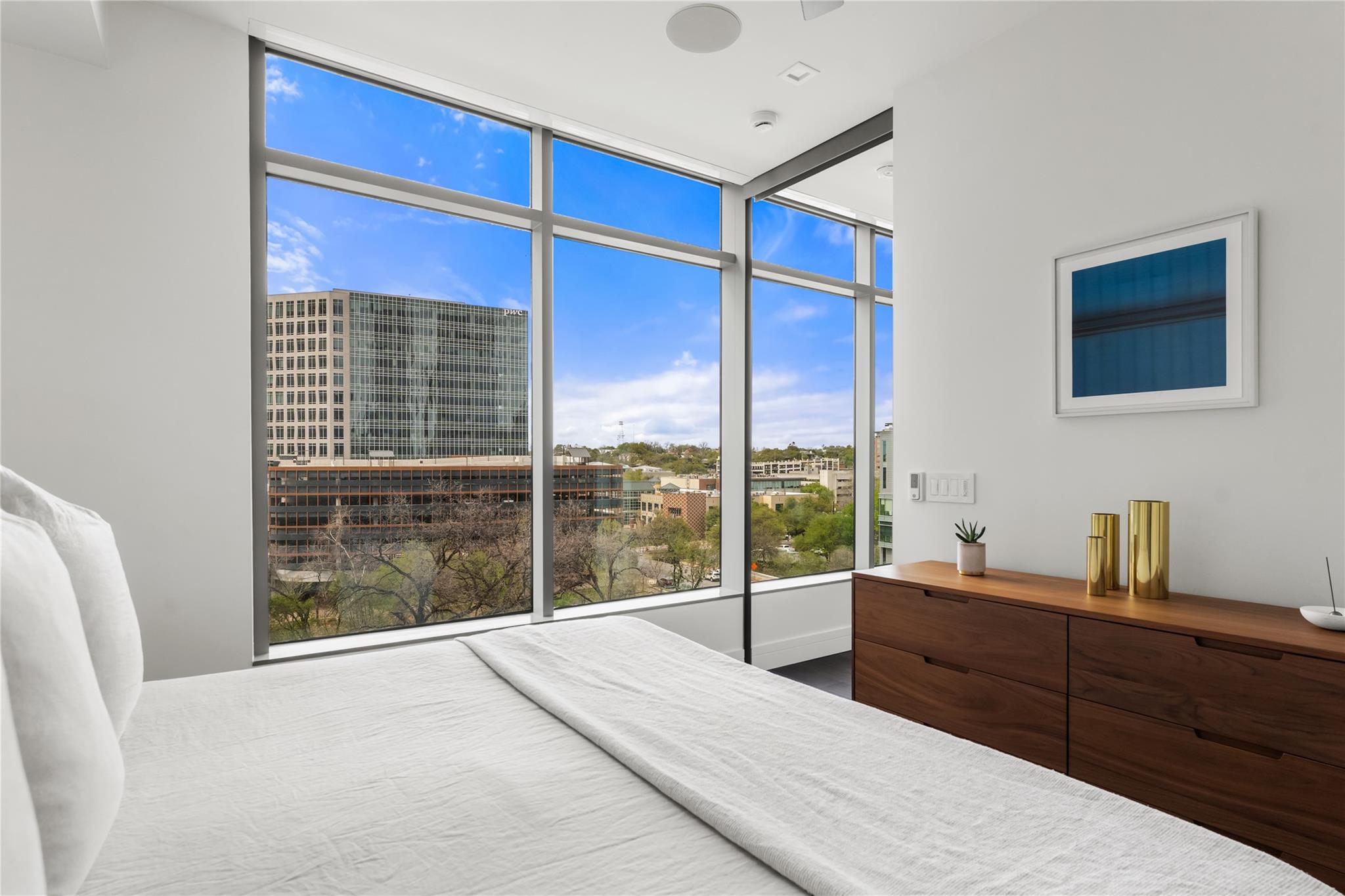 501 West Ave # 704