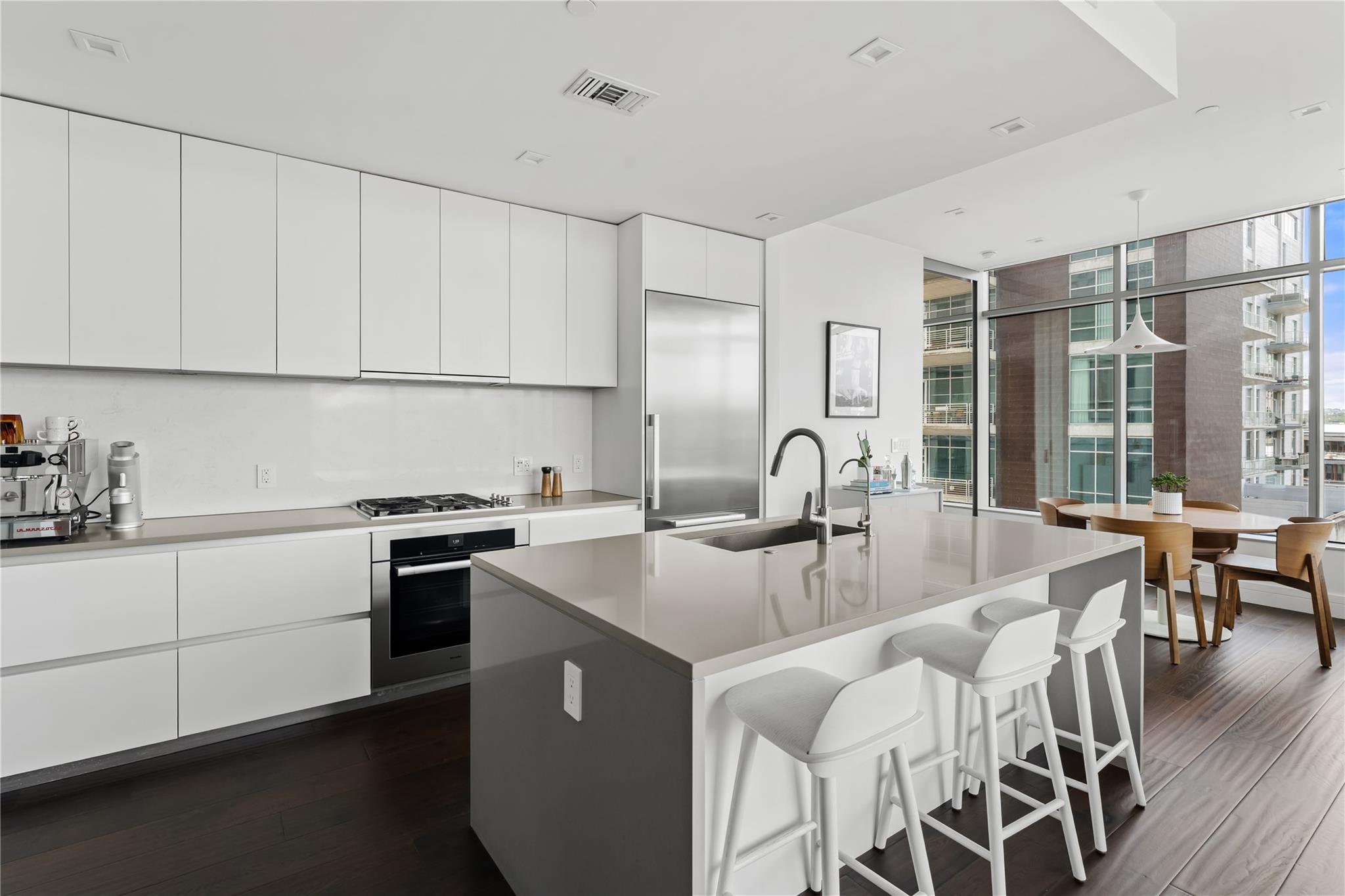 501 West Ave # 704
