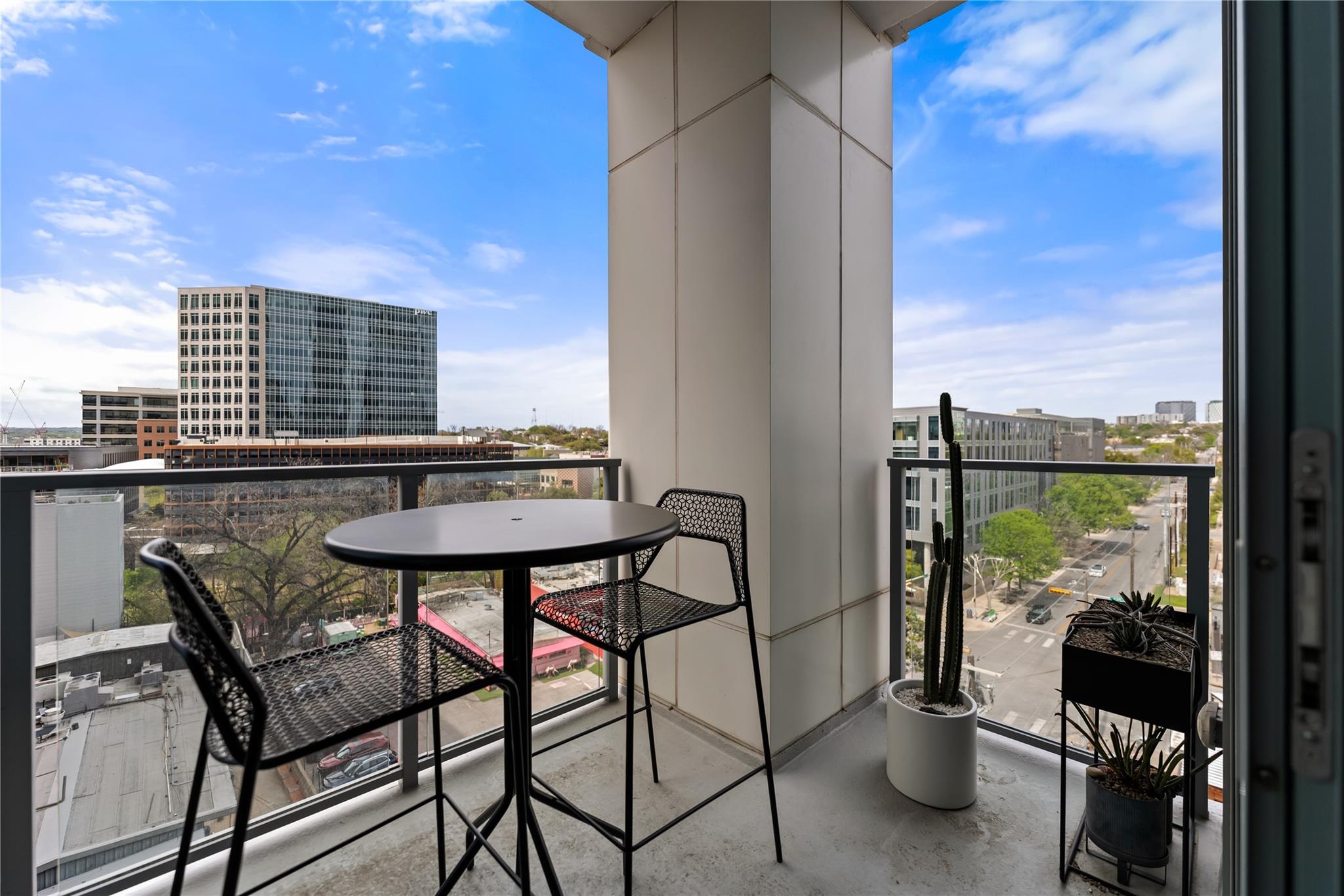 501 West Ave # 704