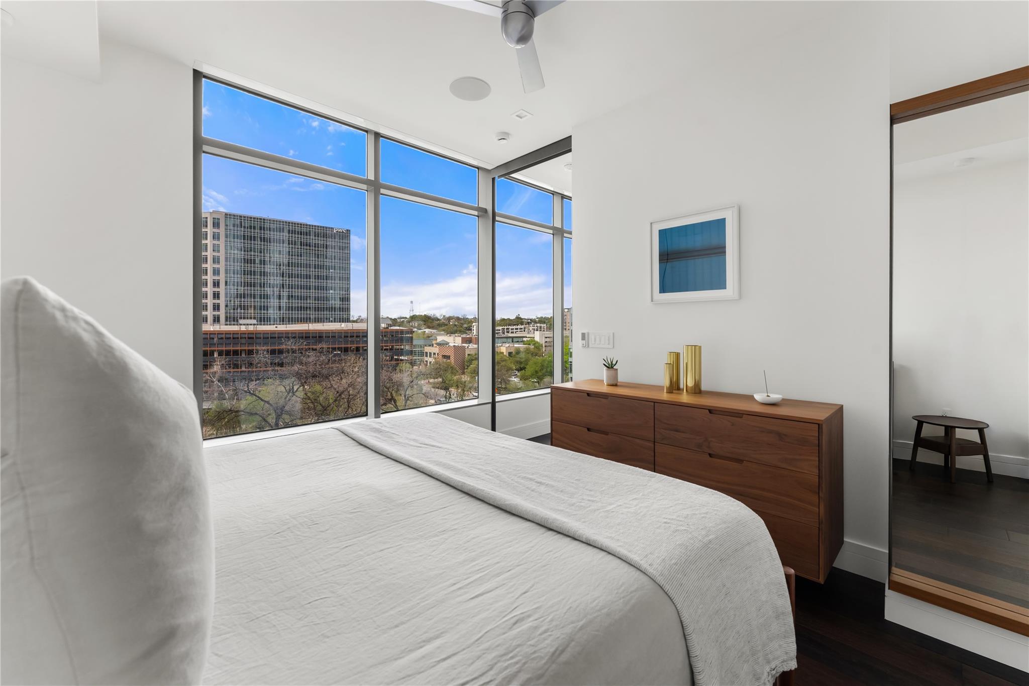 501 West Ave # 704
