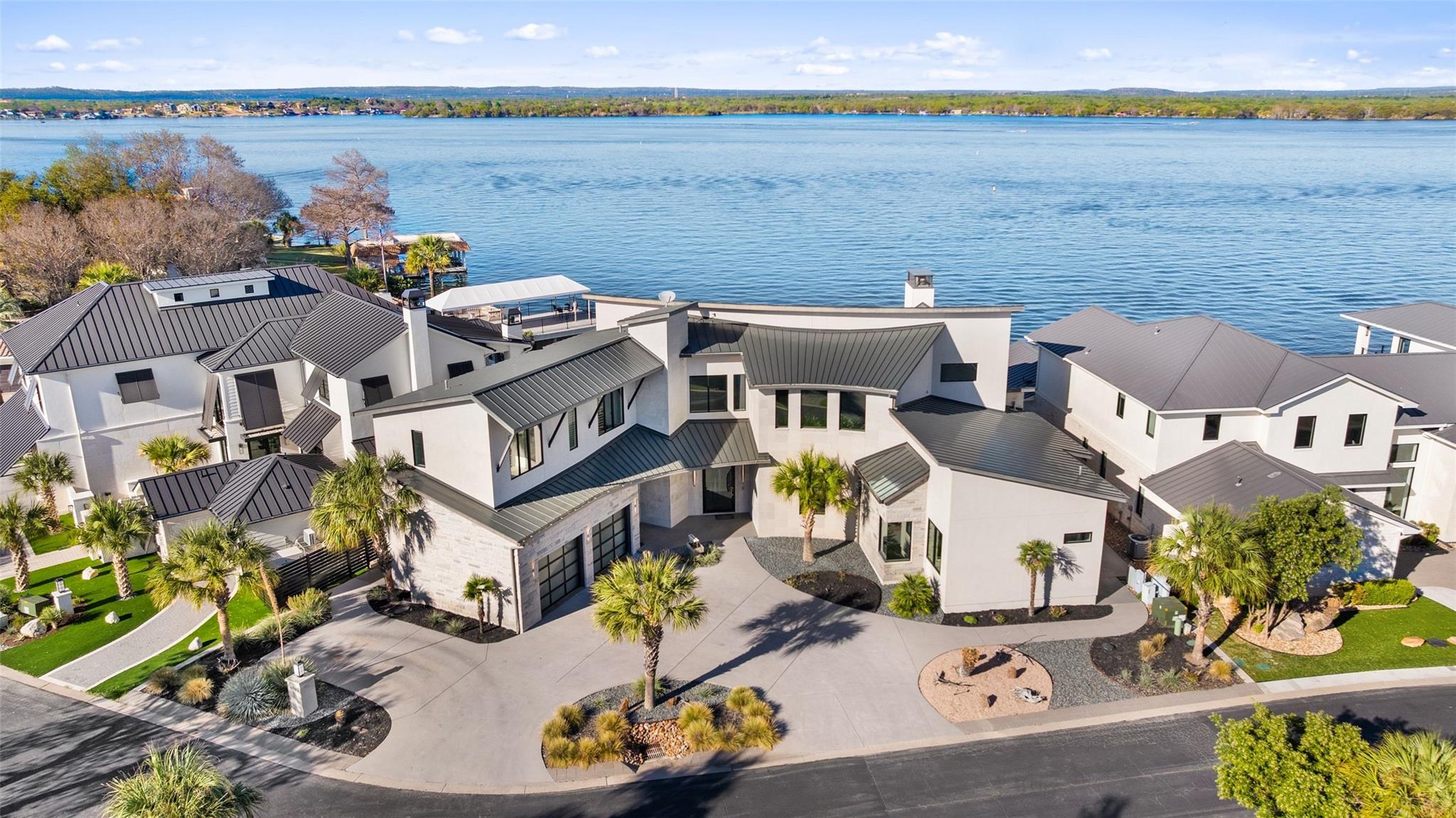 402 Lighthouse DR