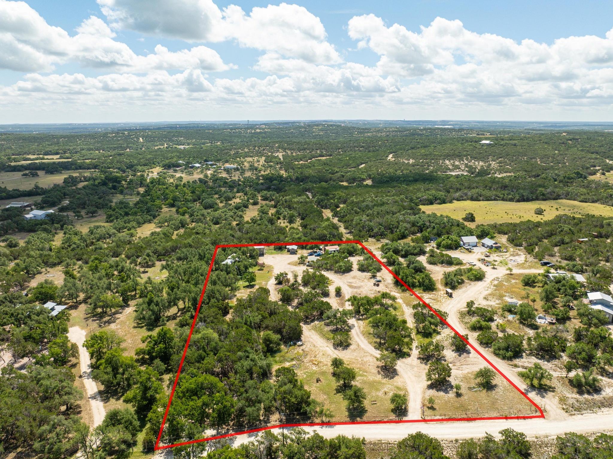 501 Twin Oaks TRL
