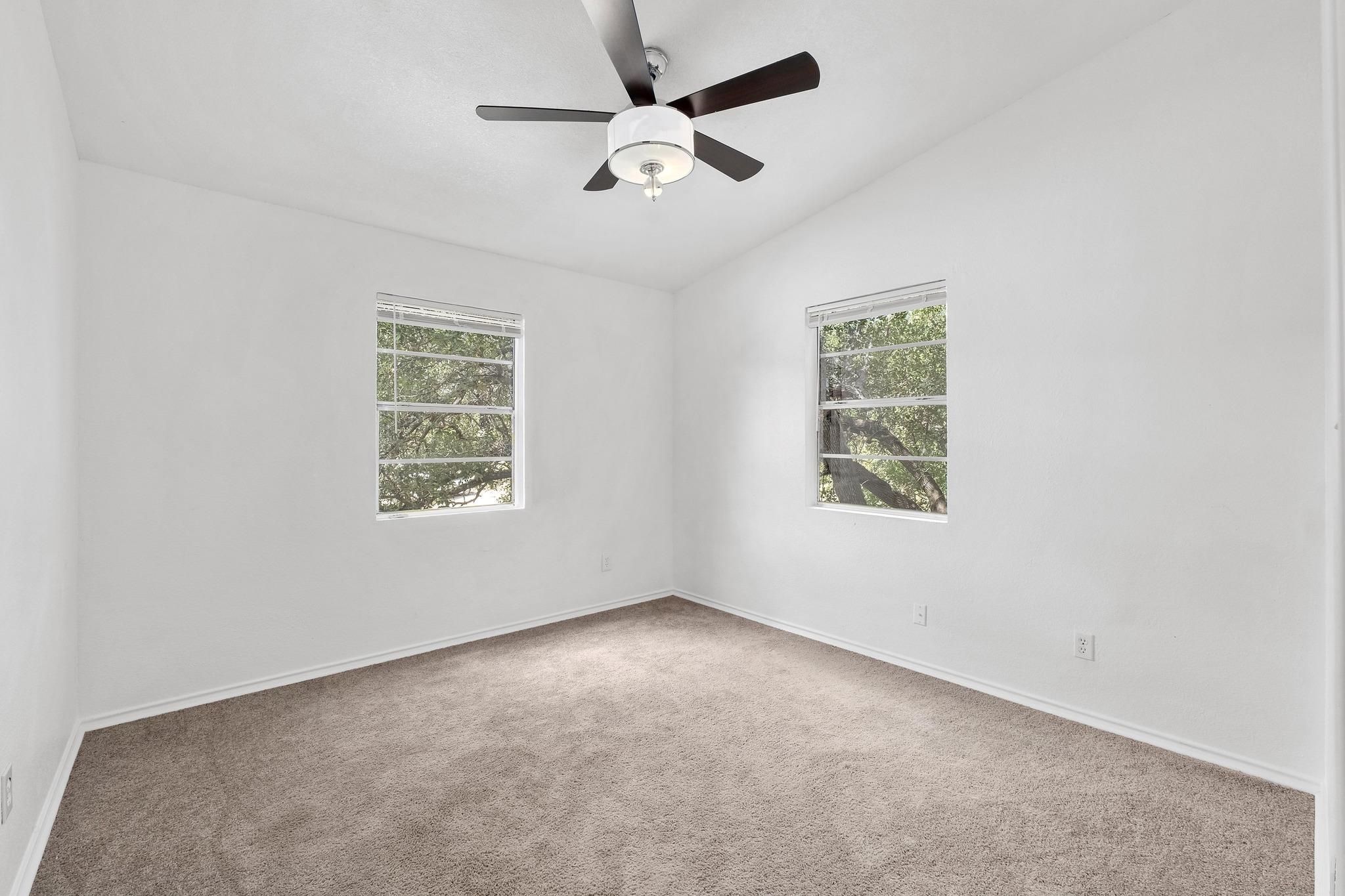 501 Twin Oaks TRL