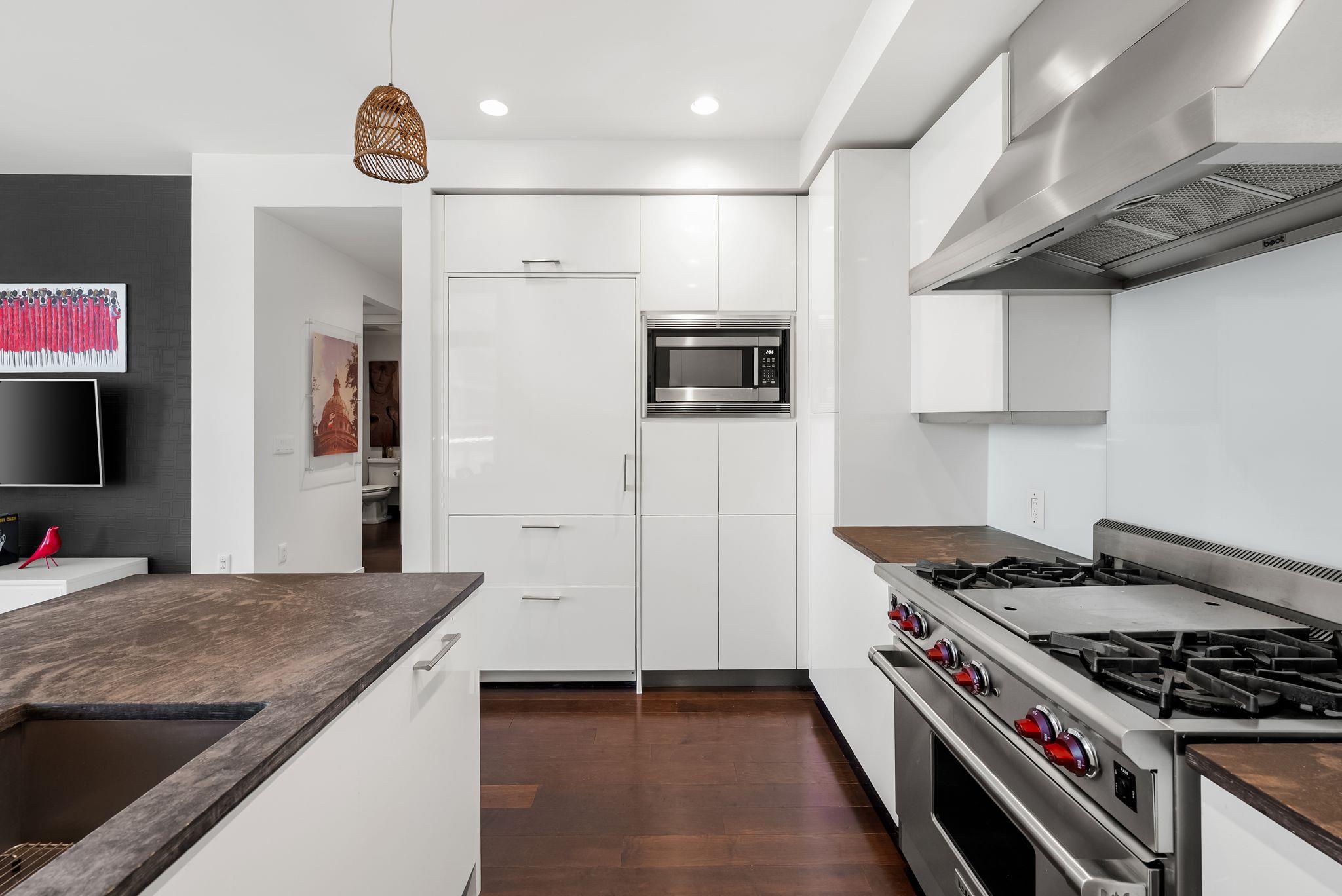 200 Congress Ave # 14C