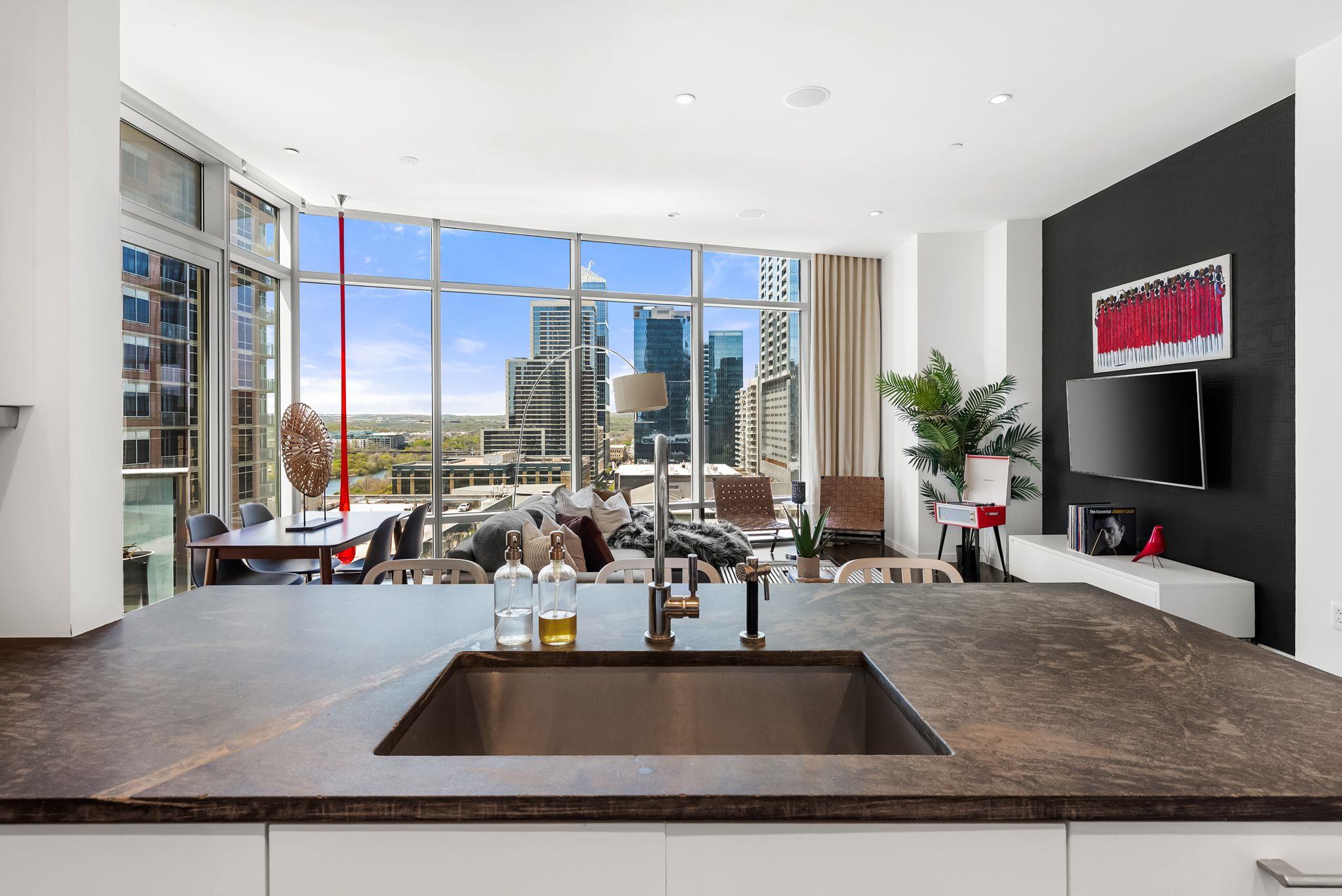 200 Congress Ave # 14C