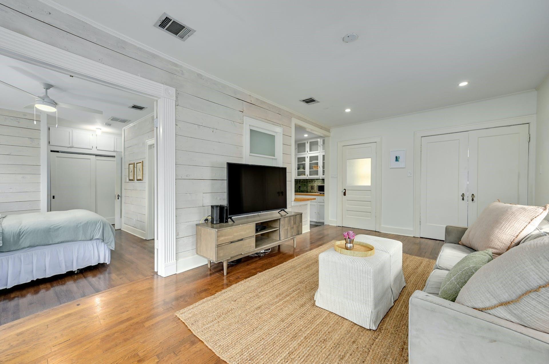 510 Academy DR