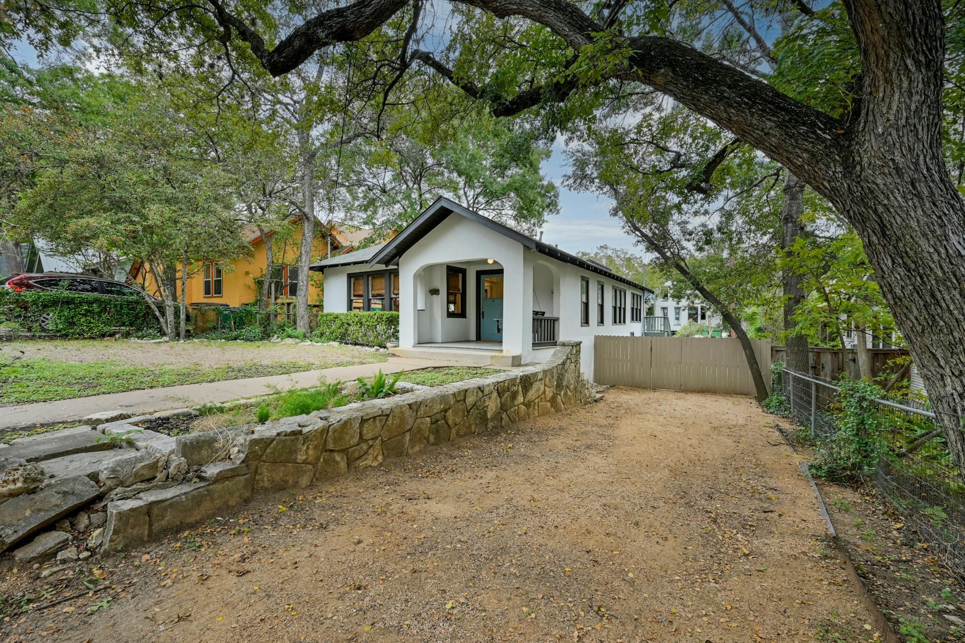 510 Academy DR