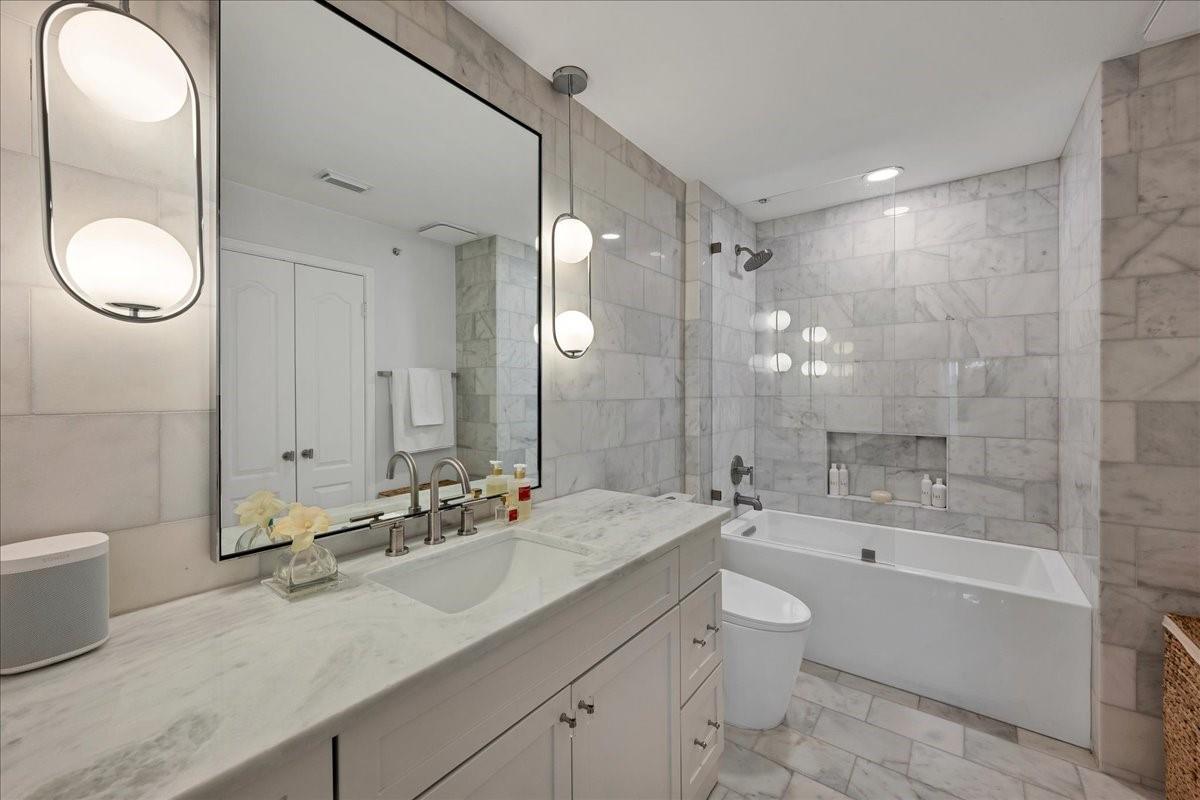 6000 Shepherd Mountain CV # 915