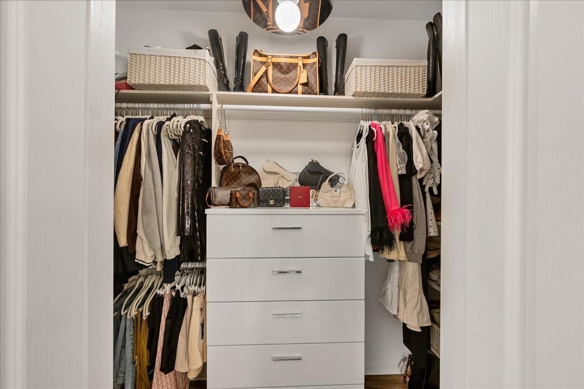 6000 Shepherd Mountain CV # 915