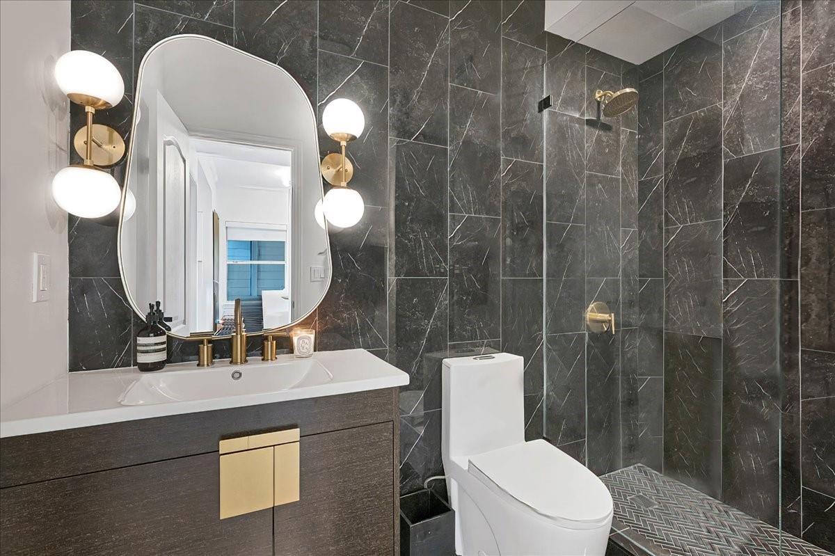 6000 Shepherd Mountain CV # 915