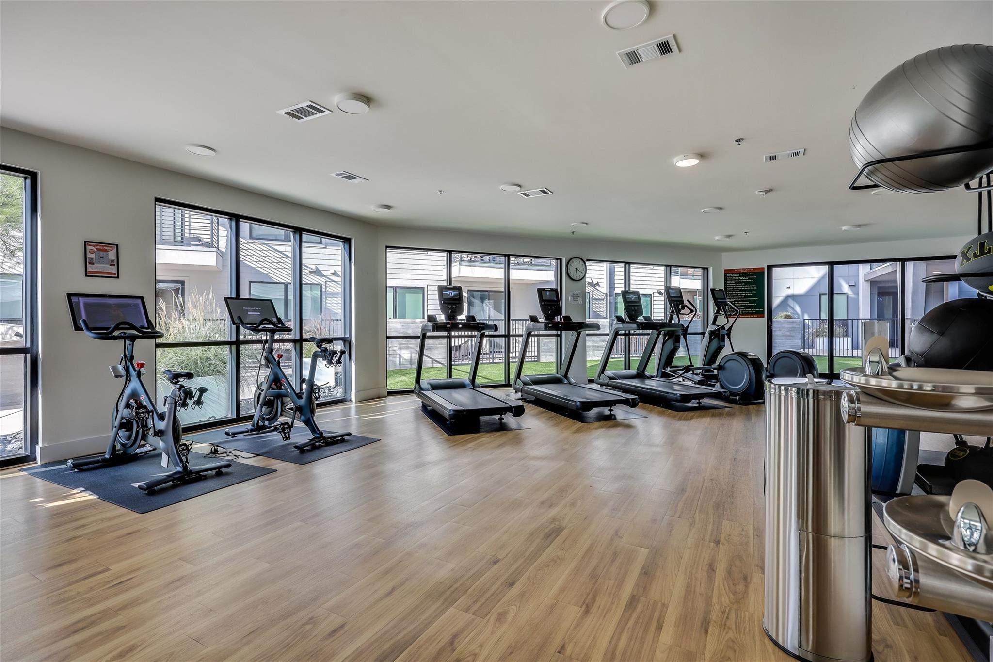 1701 Simond Ave # 516