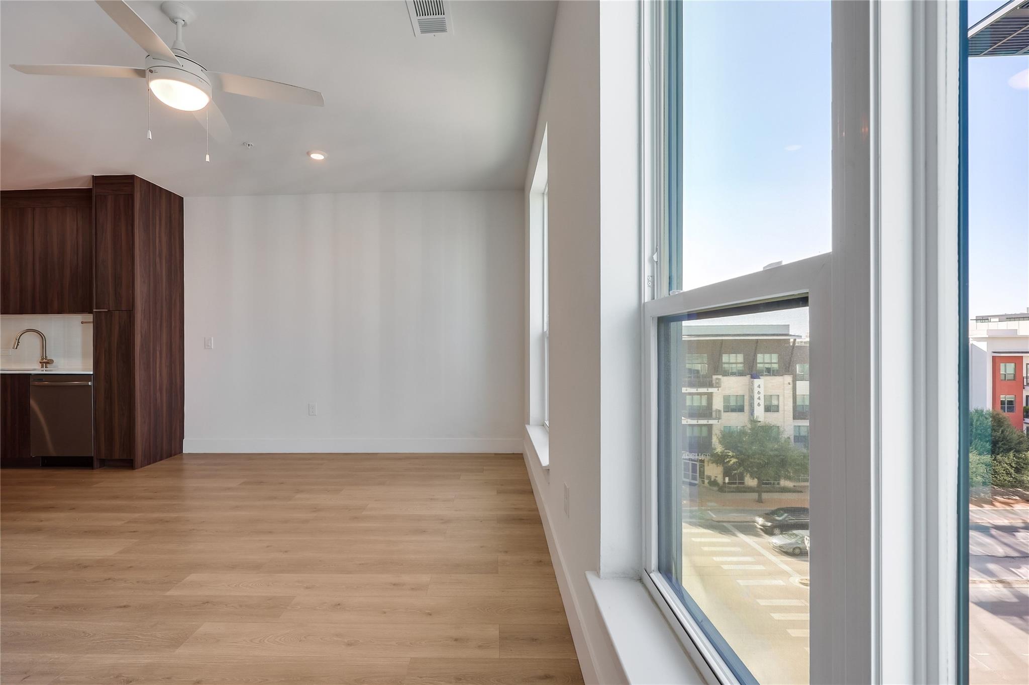 1701 Simond Ave # 516